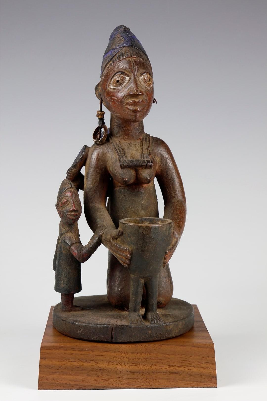 in africa figurative sculpture has been made