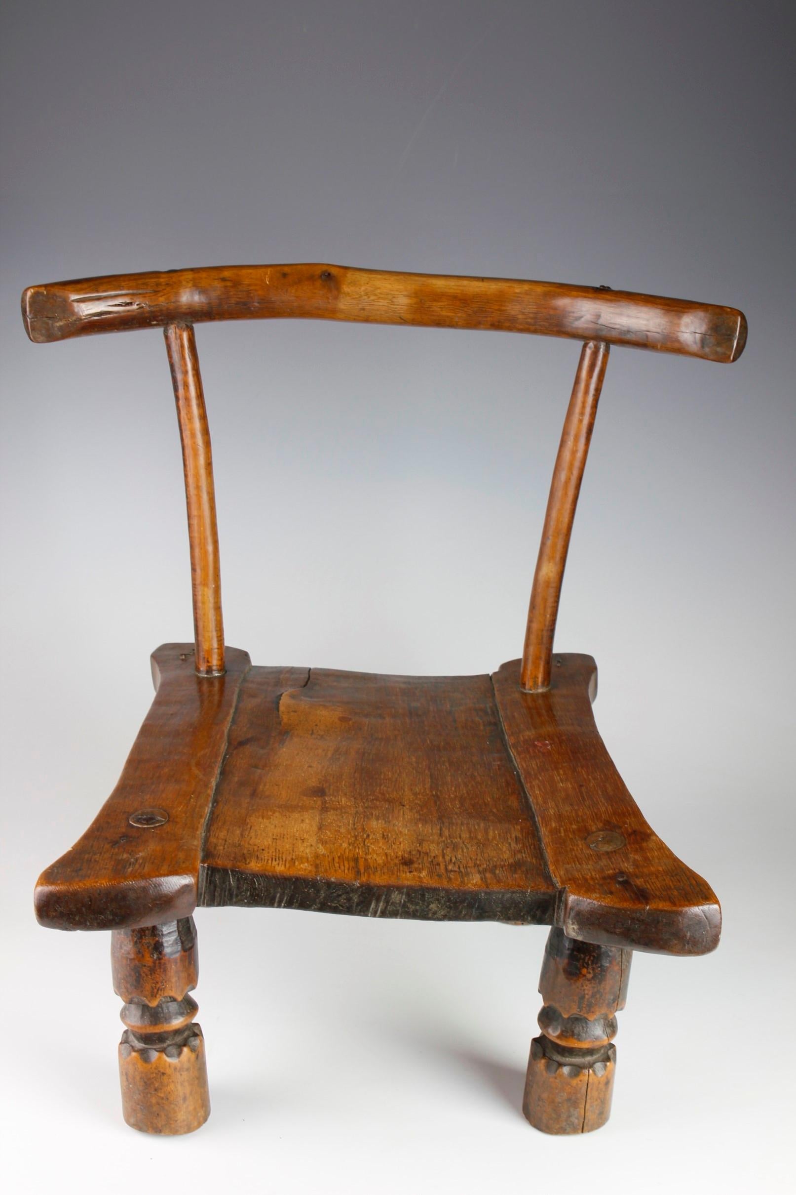 Early Twentieth-Century Finely Carved Small Chair  For Sale 2