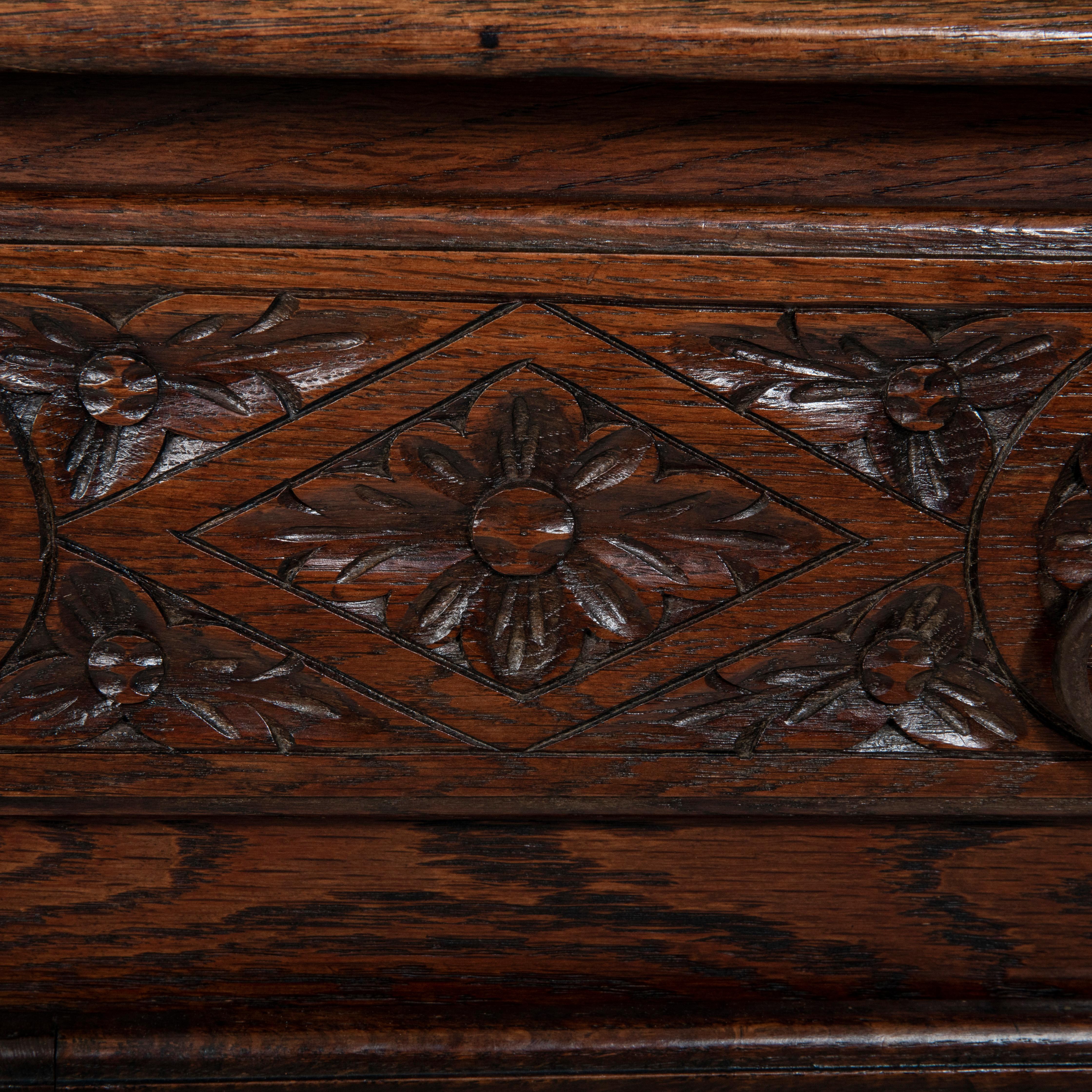Early Twentieth century French Hand-Carved Oak Jam Cabinet from Brittany For Sale 4