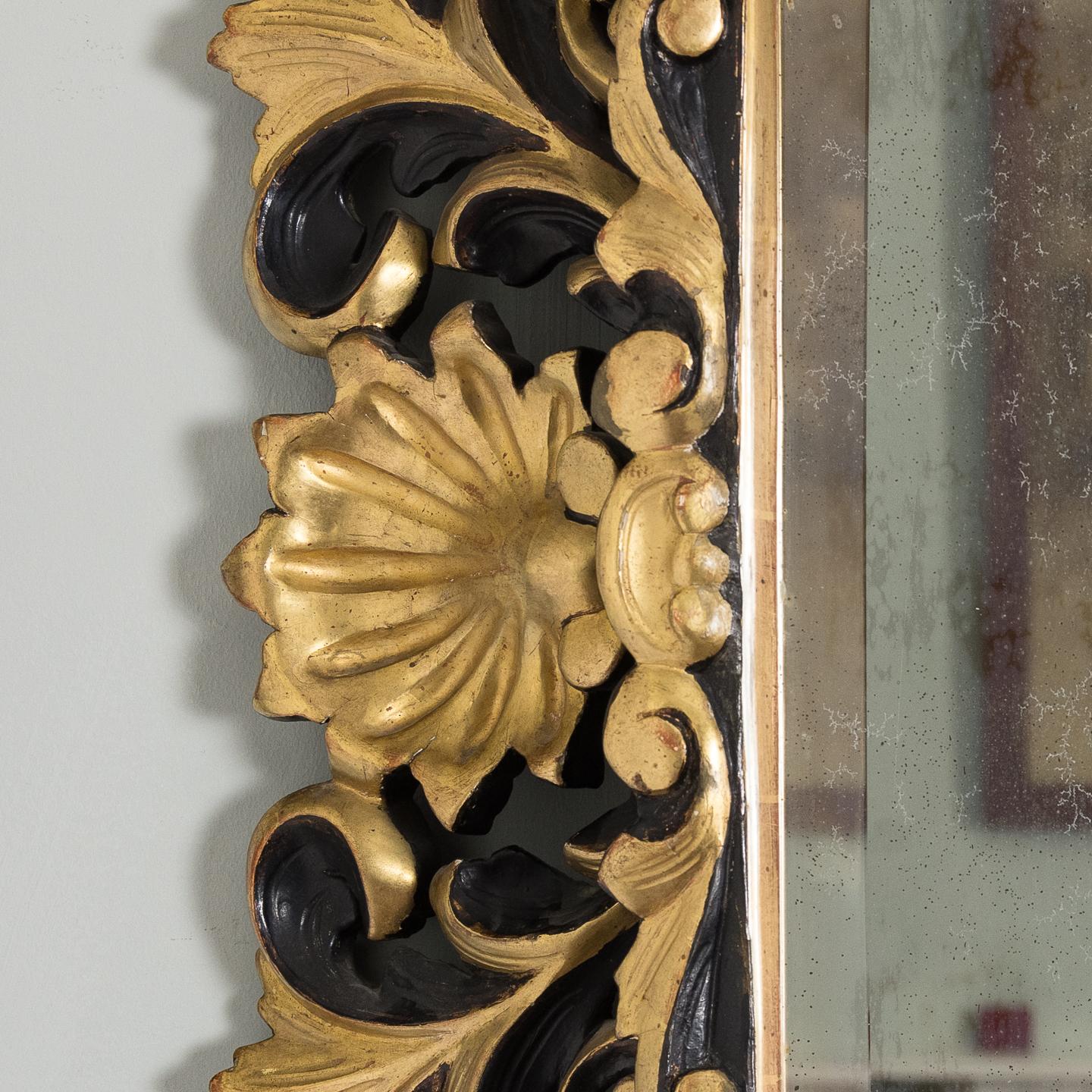 Early 20th Century Italian Giltwood Wall Mirror In Good Condition In London, GB