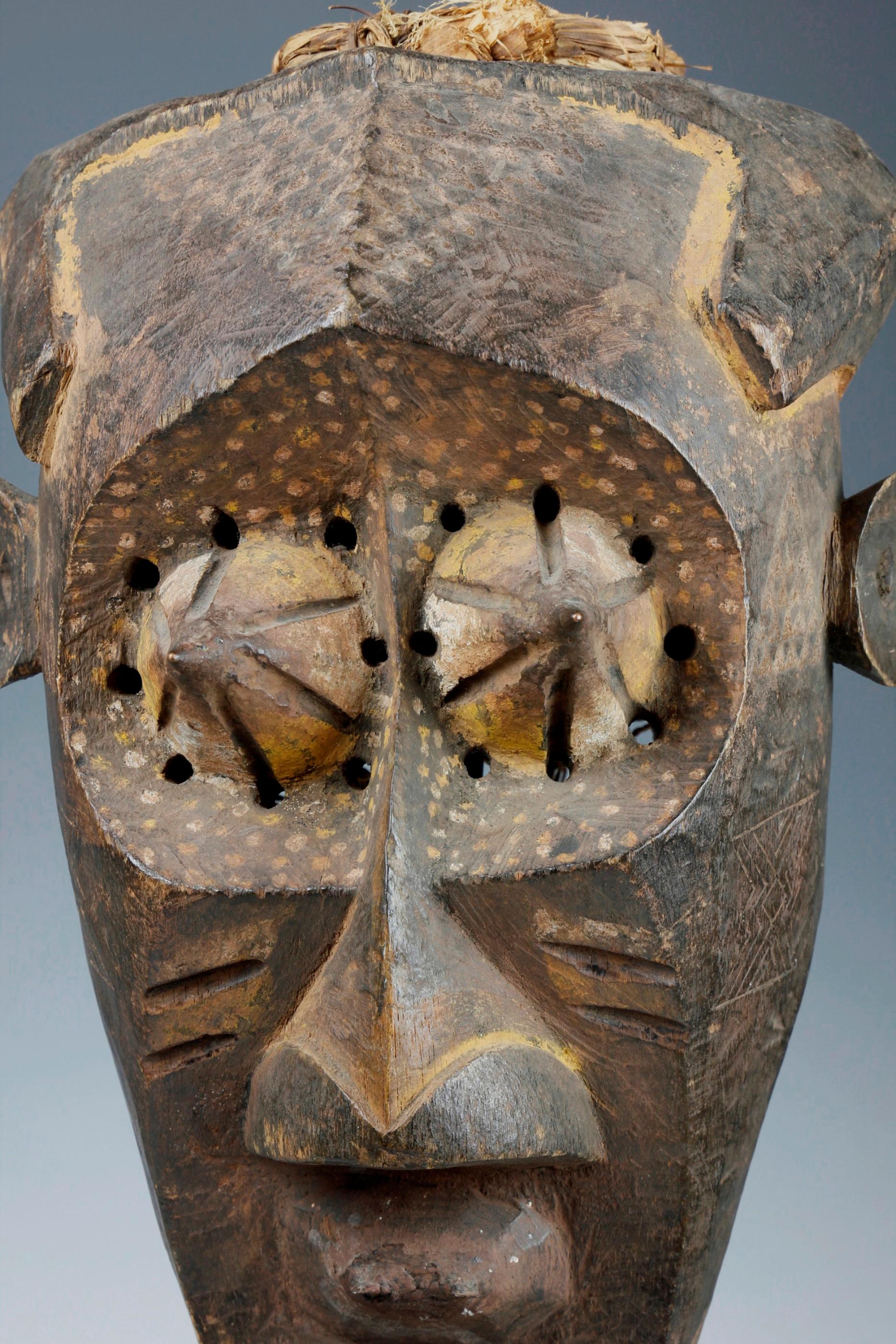 Metal Early Twentieth-Century Mask With Powerful Expression For Sale