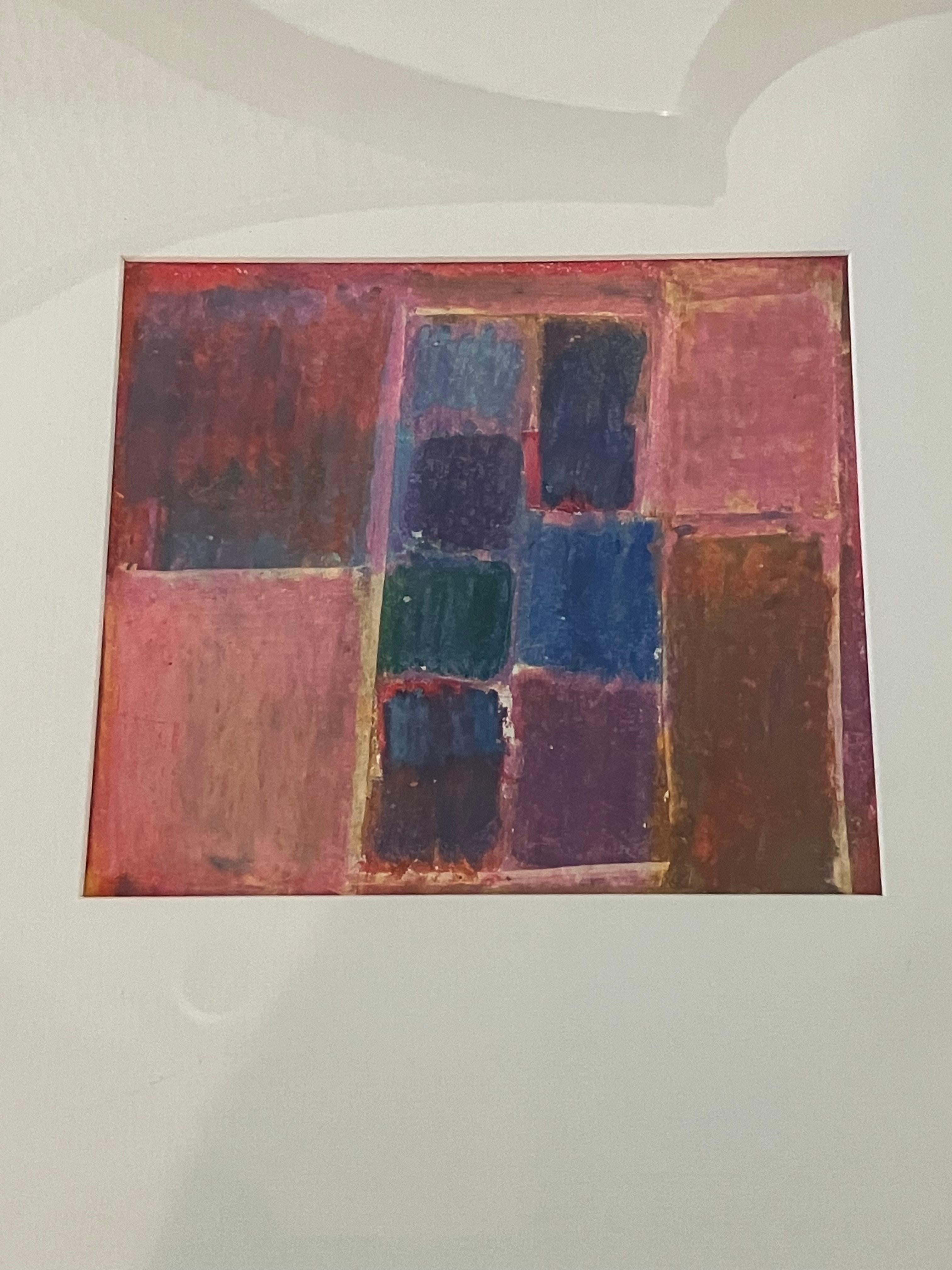 Bowl of Plums on Rose de Veronica Benning est un pastel à l'huile sur papier sans acide, présenté dans un cadre et un passe-partout personnalisés. Cette abstraction cubiste d'une nature morte traditionnelle utilise des tons chauds et des formes