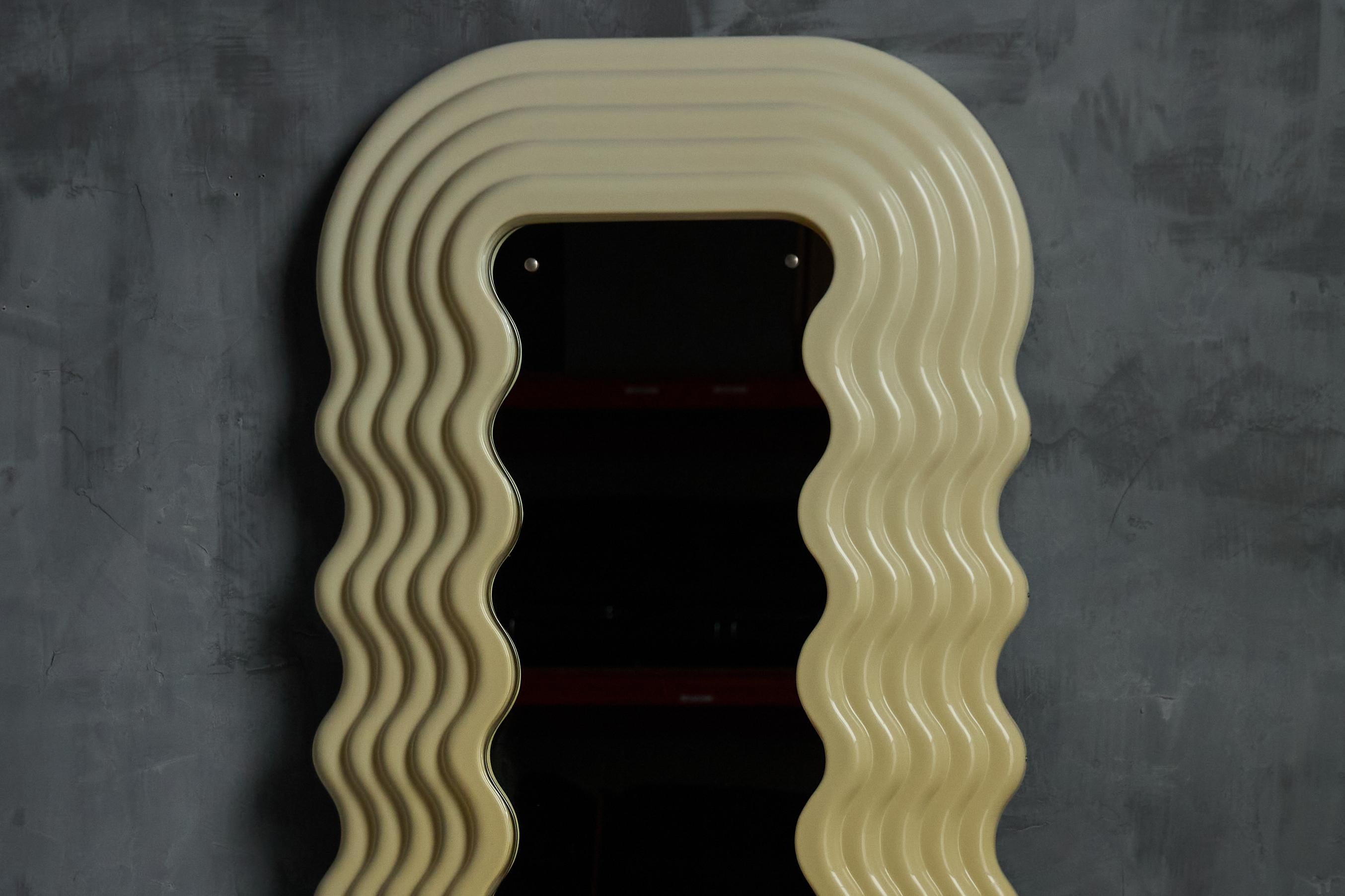 Früher Ultrafragola-Spiegel von Ettore Sottsass für Poltronova, Italien, 1970er Jahre im Angebot 5