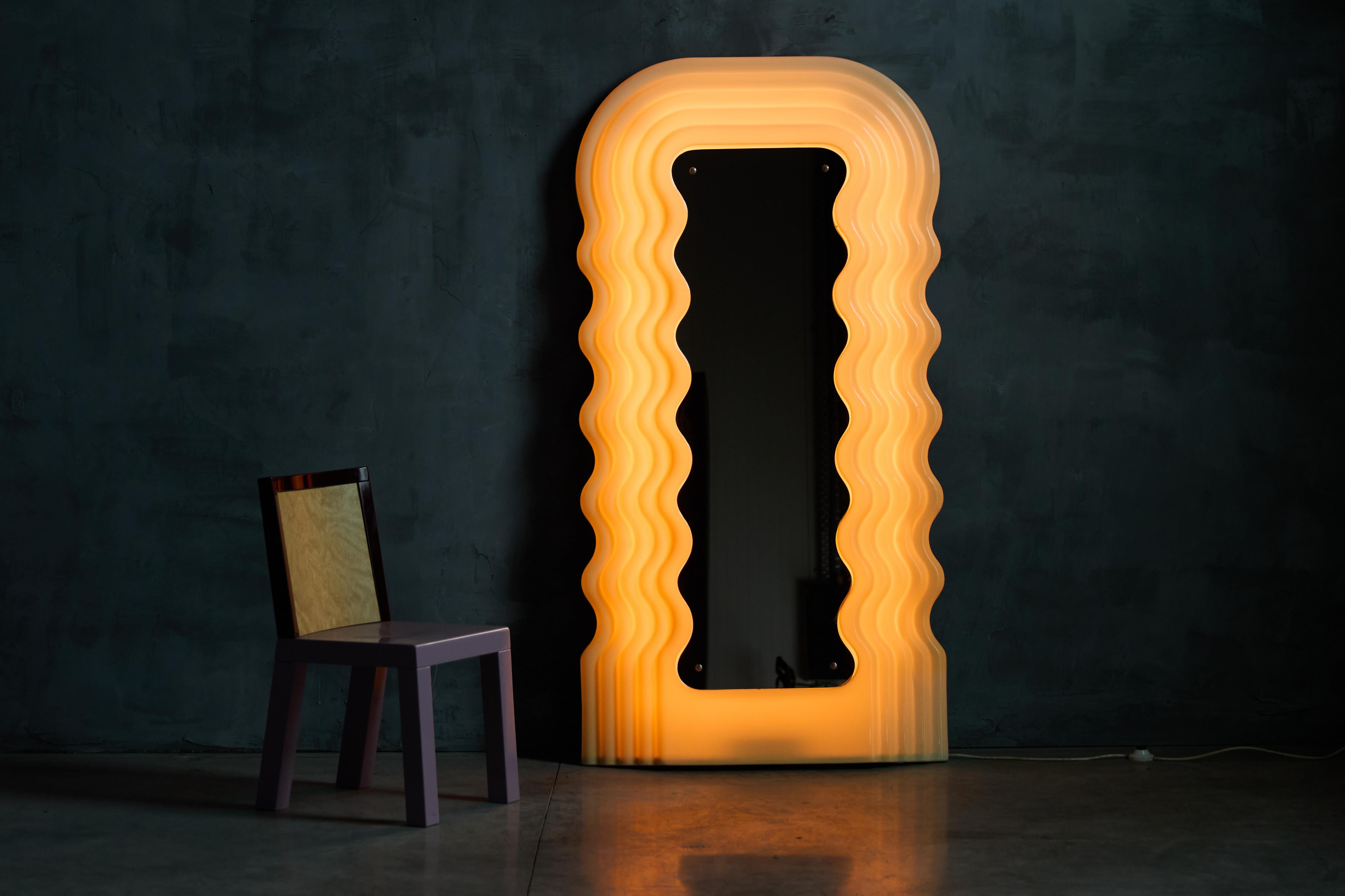 Früher Ultrafragola-Spiegel von Ettore Sottsass für Poltronova, Italien, 1970er Jahre (Kunststoff) im Angebot