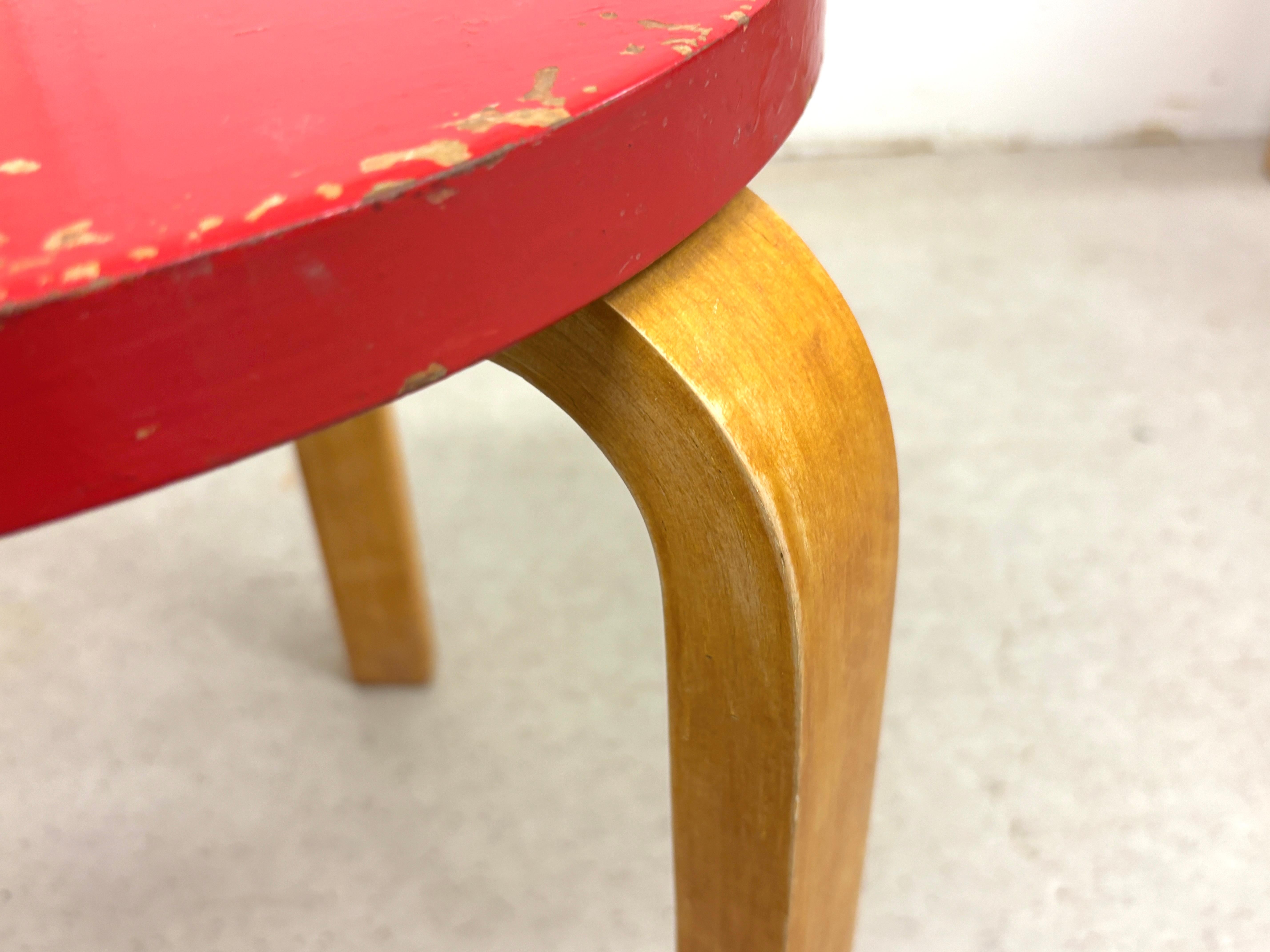 Early version of Iconic Alvar Aalto Stool 60 - Vintage Condition en vente 3