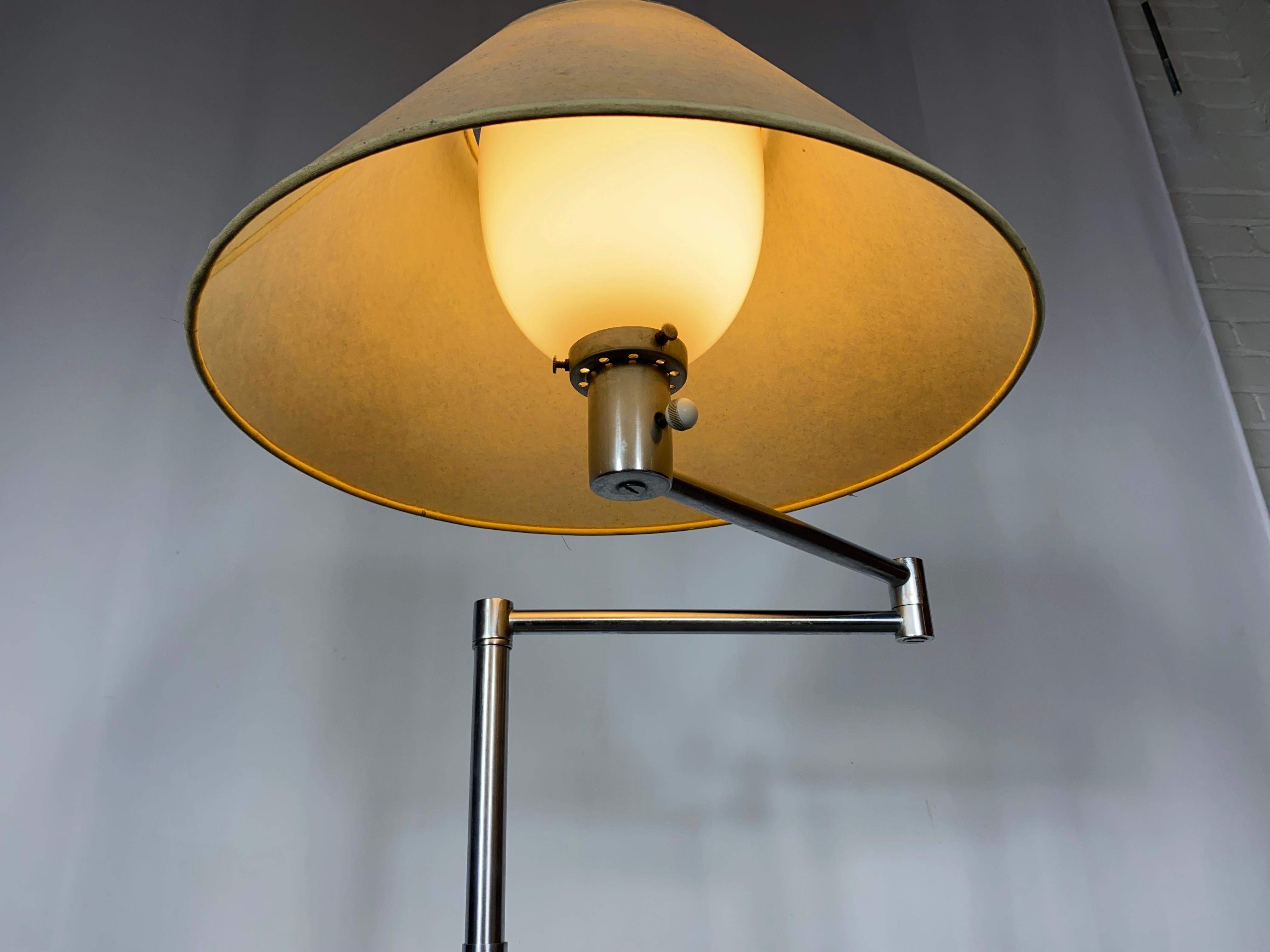 American Early  Version Walter Von Nessen swing out floor lamp For Sale