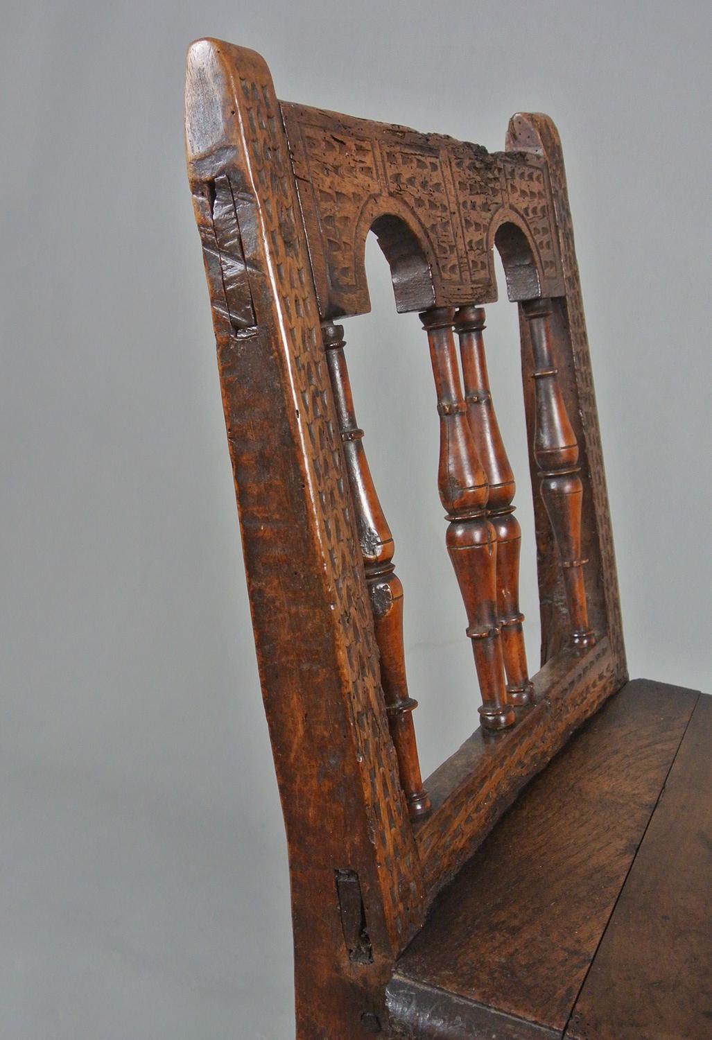 Rare and Beautiful Walnut and Yew Spindle 'Back Stool' Chair c. 1600 For Sale 2