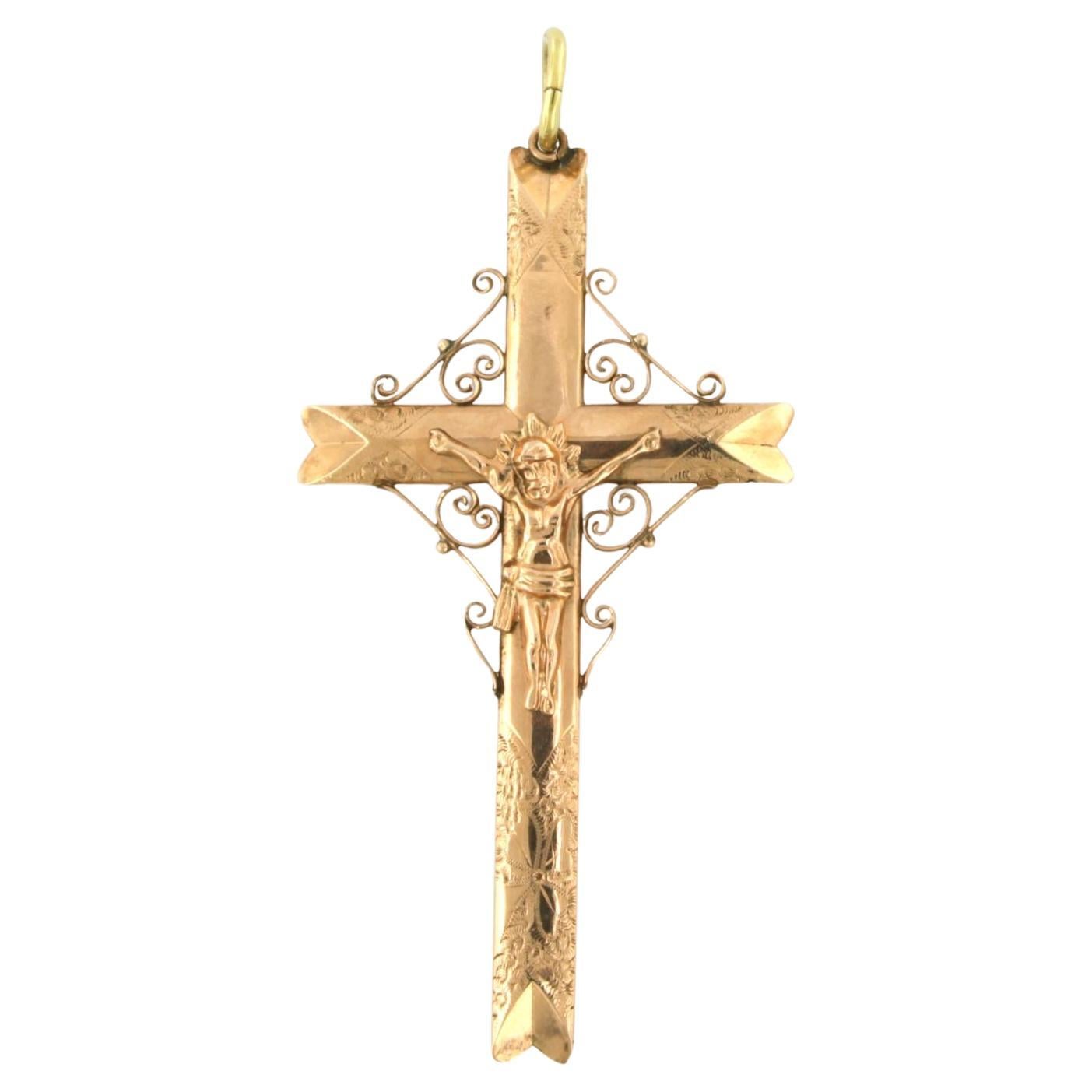 Pendentif croix en or rose 14k avec Jésus, circa 1880 en vente