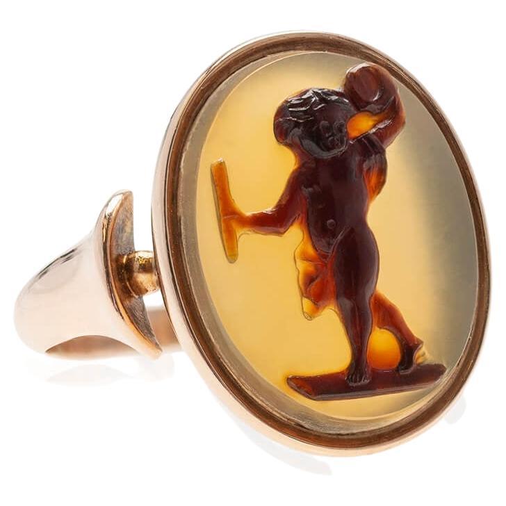 Early Victorian 15kt + Agate Hardstone Cameo Ring For Sale