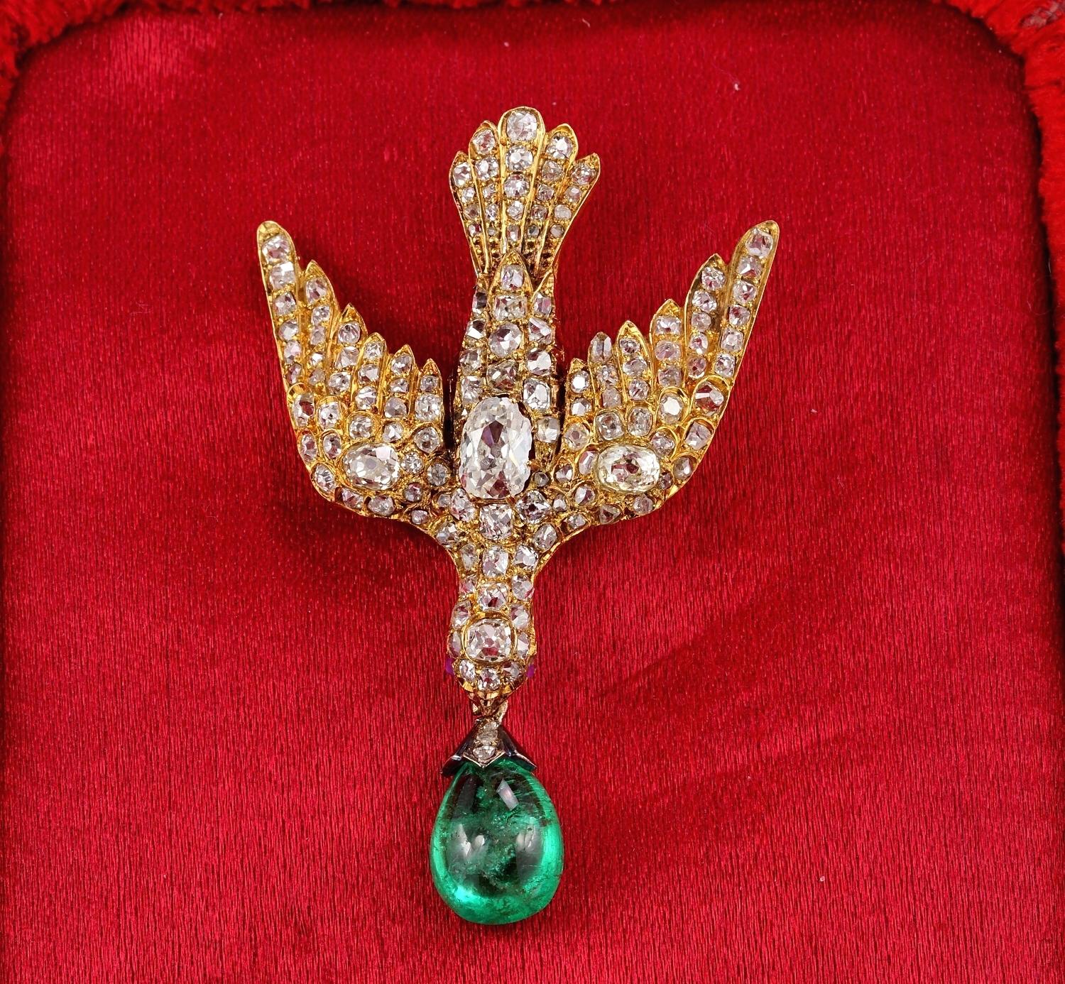 Early Victorian 4.35 Carat Colombian Emerald 4.0 Carat Diamond Dove Saint Esprit In Good Condition In Napoli, IT