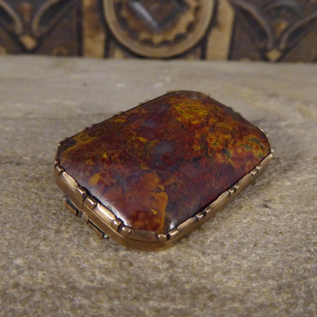 Showing that quality jewellery really does stand the test of time, this gorgeous antique Brooch was hand crafted in the Early Victorian era. This antique brooch is set in Yellow Gold and features a beautiful Agate stone that is known for its
