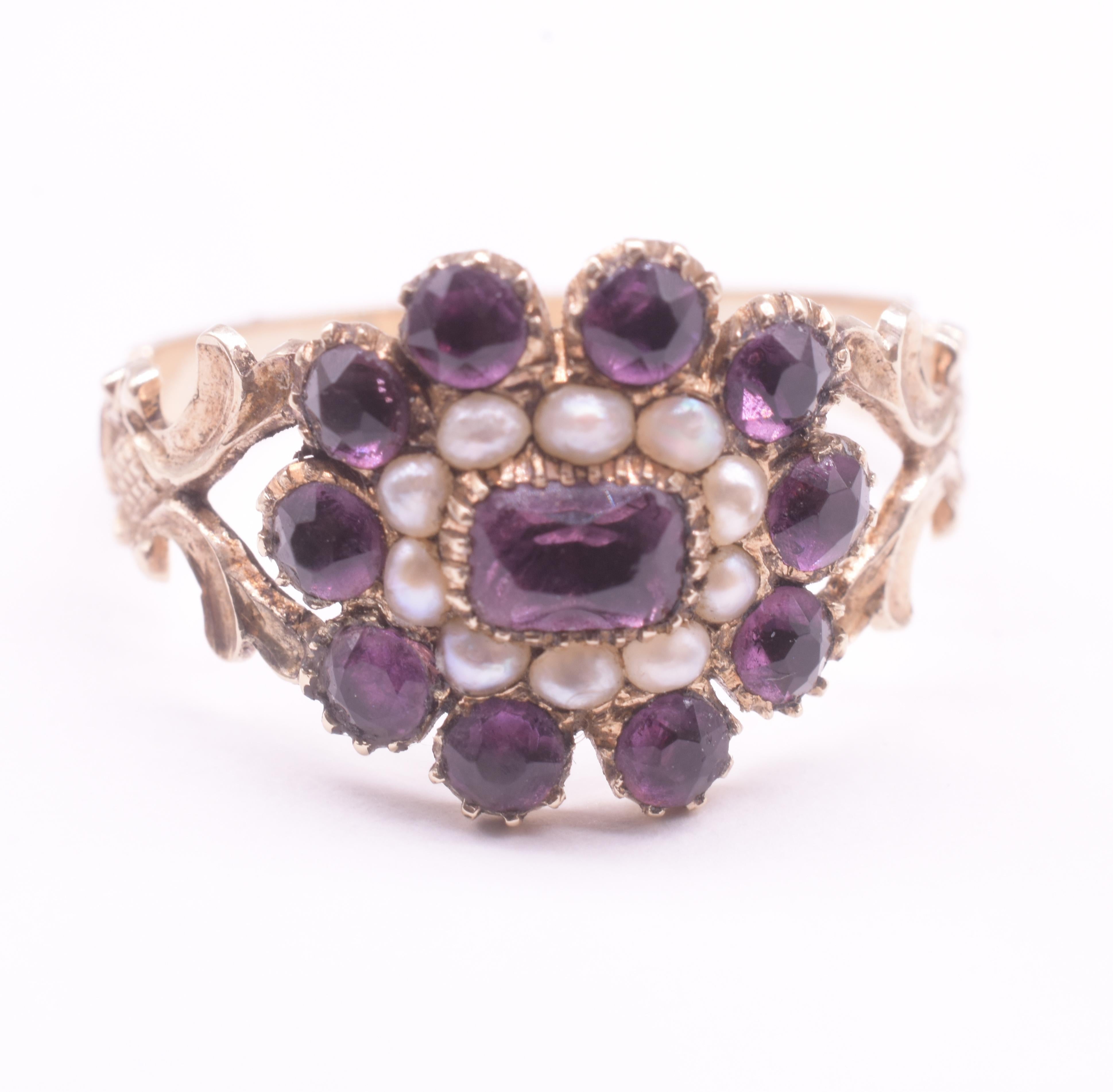 Frühviktorianischer Amethyst- und Perlen-Cluster-Ring im Angebot 3