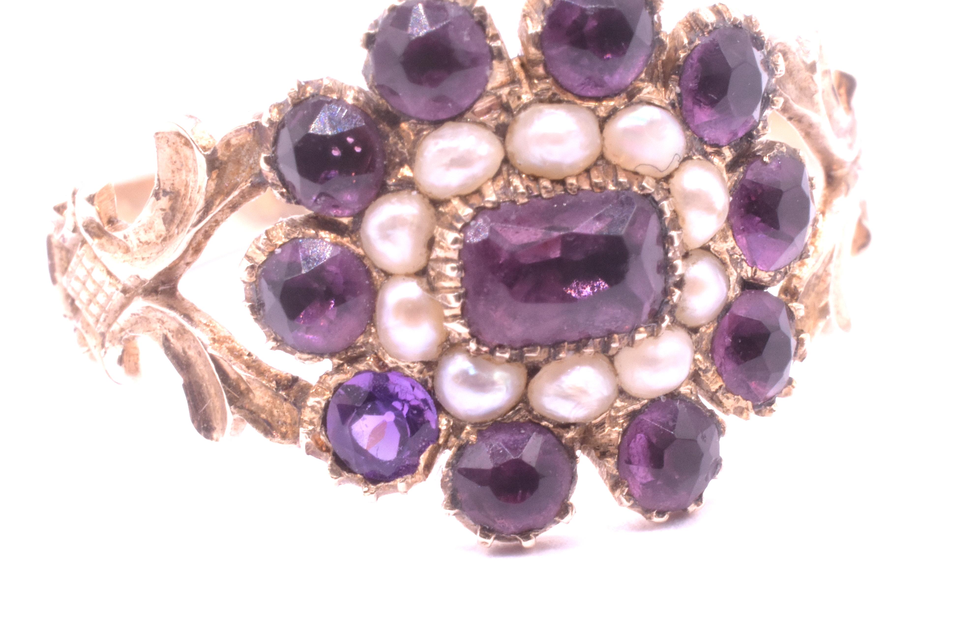 Frühviktorianischer Amethyst- und Perlen-Cluster-Ring im Angebot 1