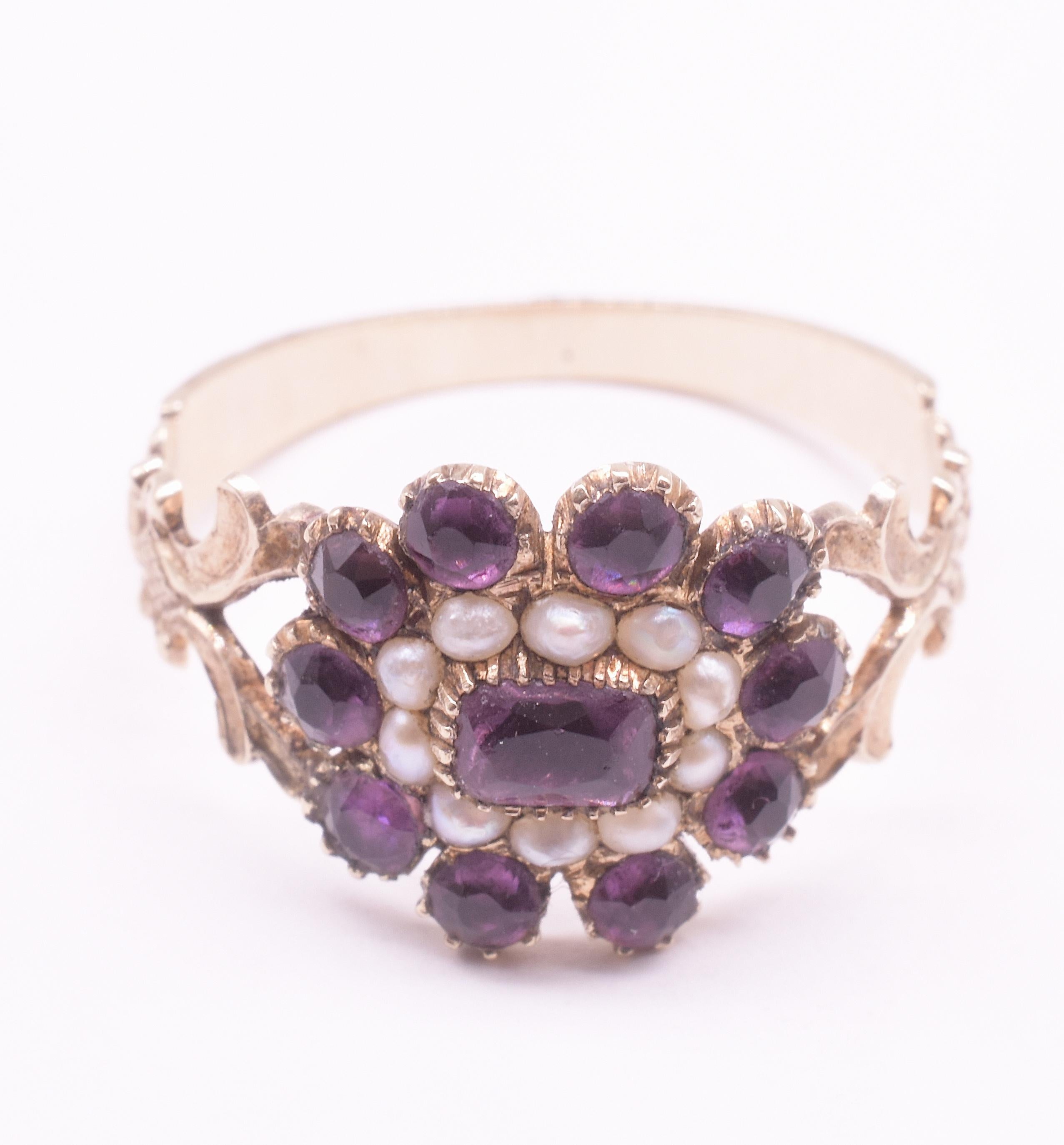 Frühviktorianischer Amethyst- und Perlen-Cluster-Ring im Angebot 6