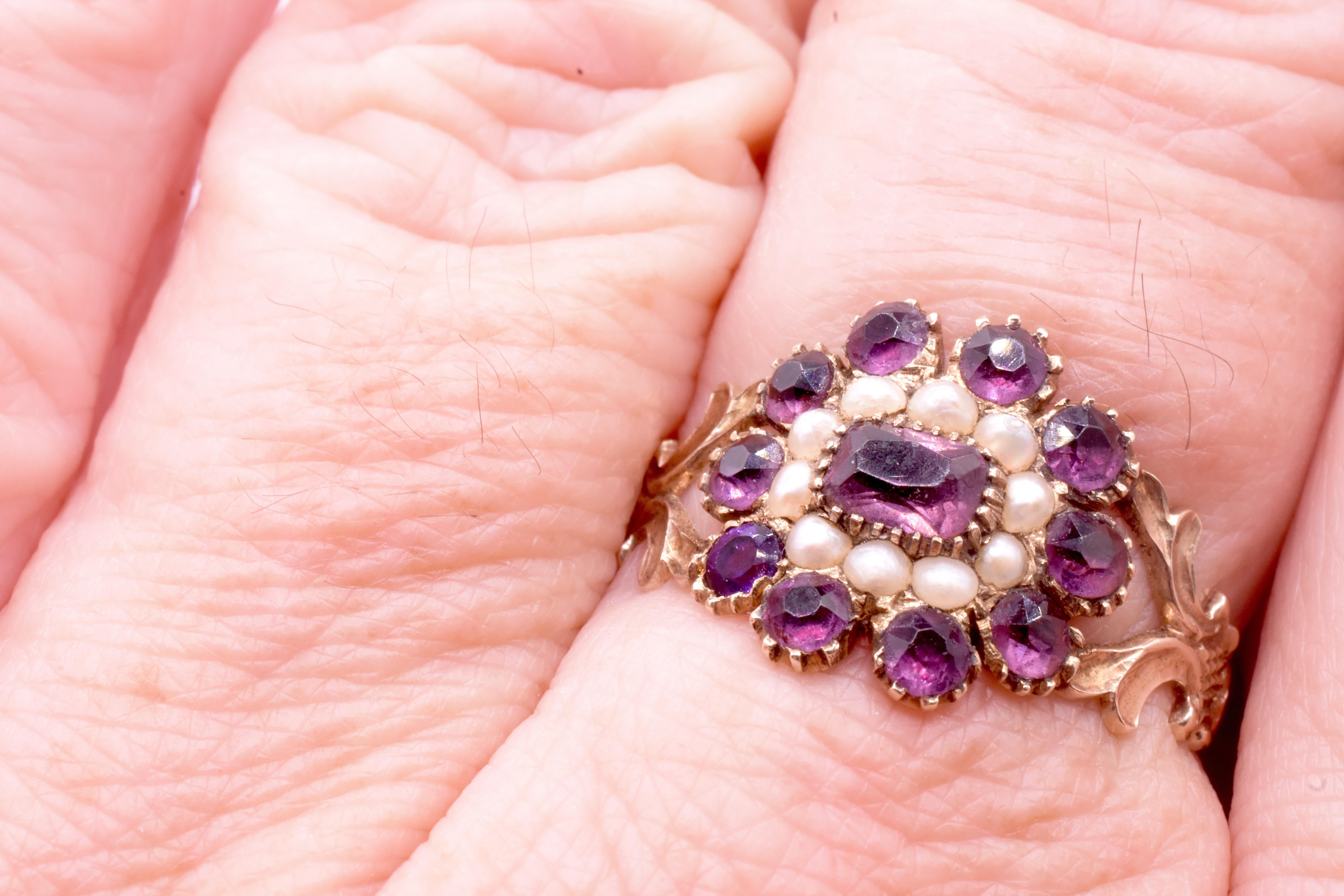 Frühviktorianischer Amethyst- und Perlen-Cluster-Ring im Angebot 8