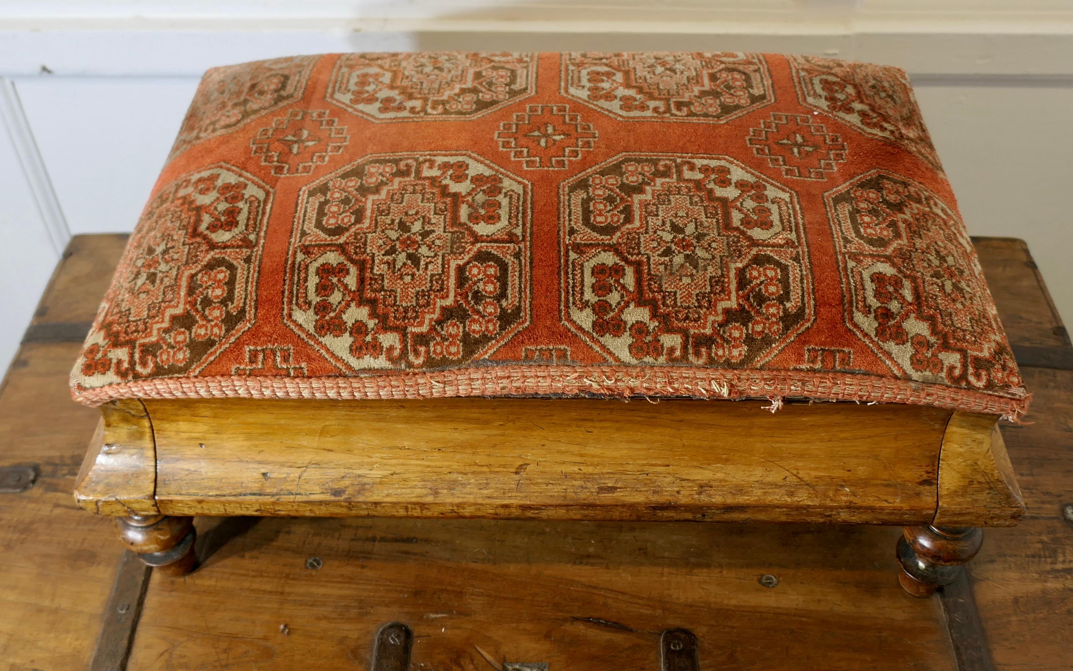 Early Victorian Bed Step, Foot stool  This is a Victorian piece In Good Condition In Godshill, Isle of Wight