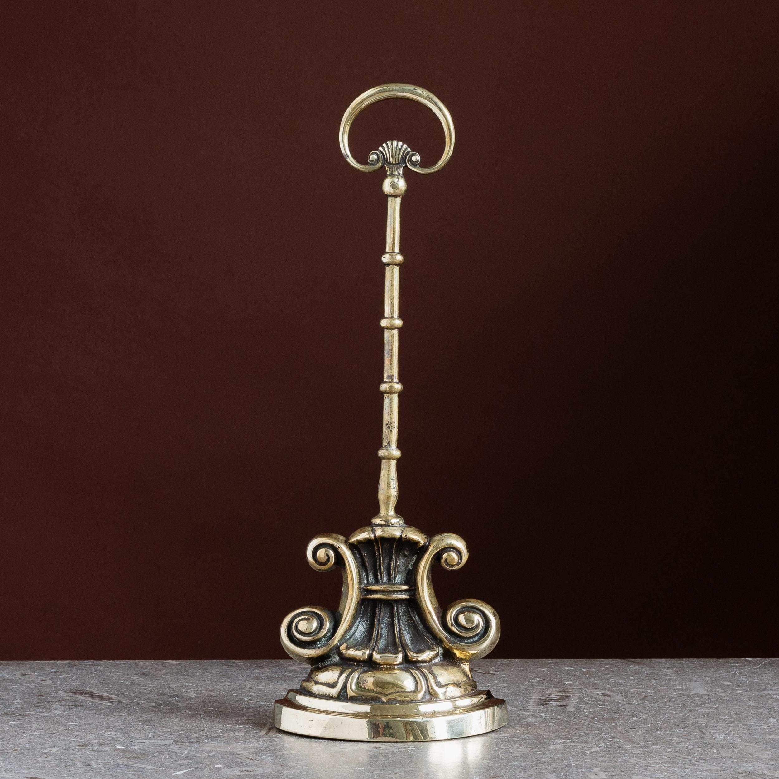 Ottone Facchino per porte in ottone di epoca vittoriana in vendita