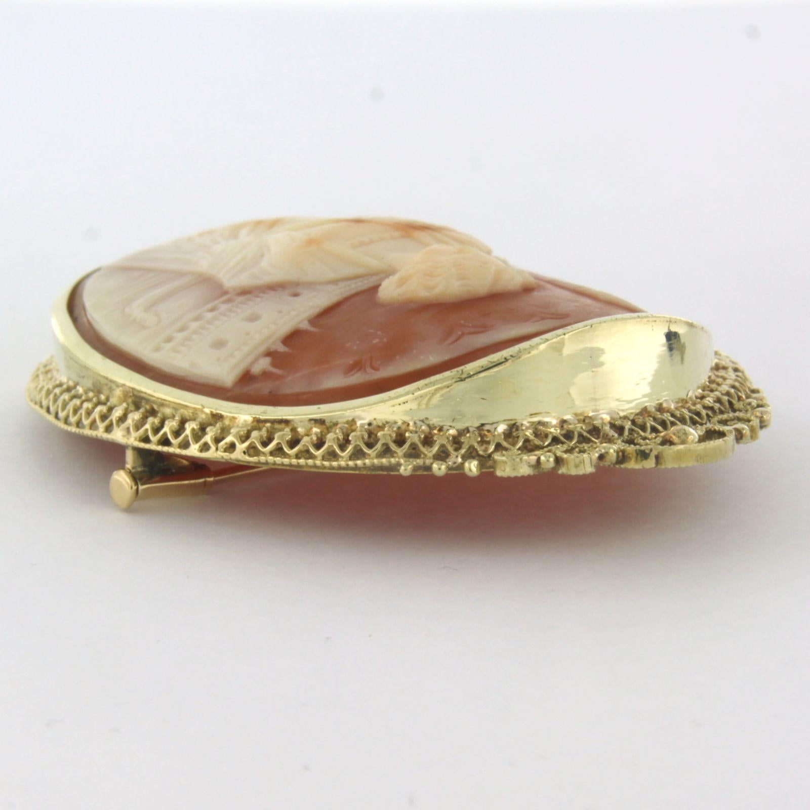 Début de l'époque victorienne - Broche avec camée 14k or jaune 20.7 grammes Excellent état - En vente à The Hague, ZH