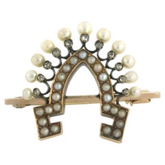 Early Victorian brooch with pearls and rose cut diamonds up to 0.05ct 14k gold