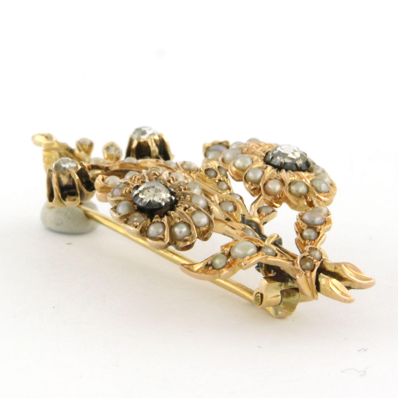 Early victorian brooch with pearls and rose diamond up to 0.20ct 14k yellow gold For Sale 1