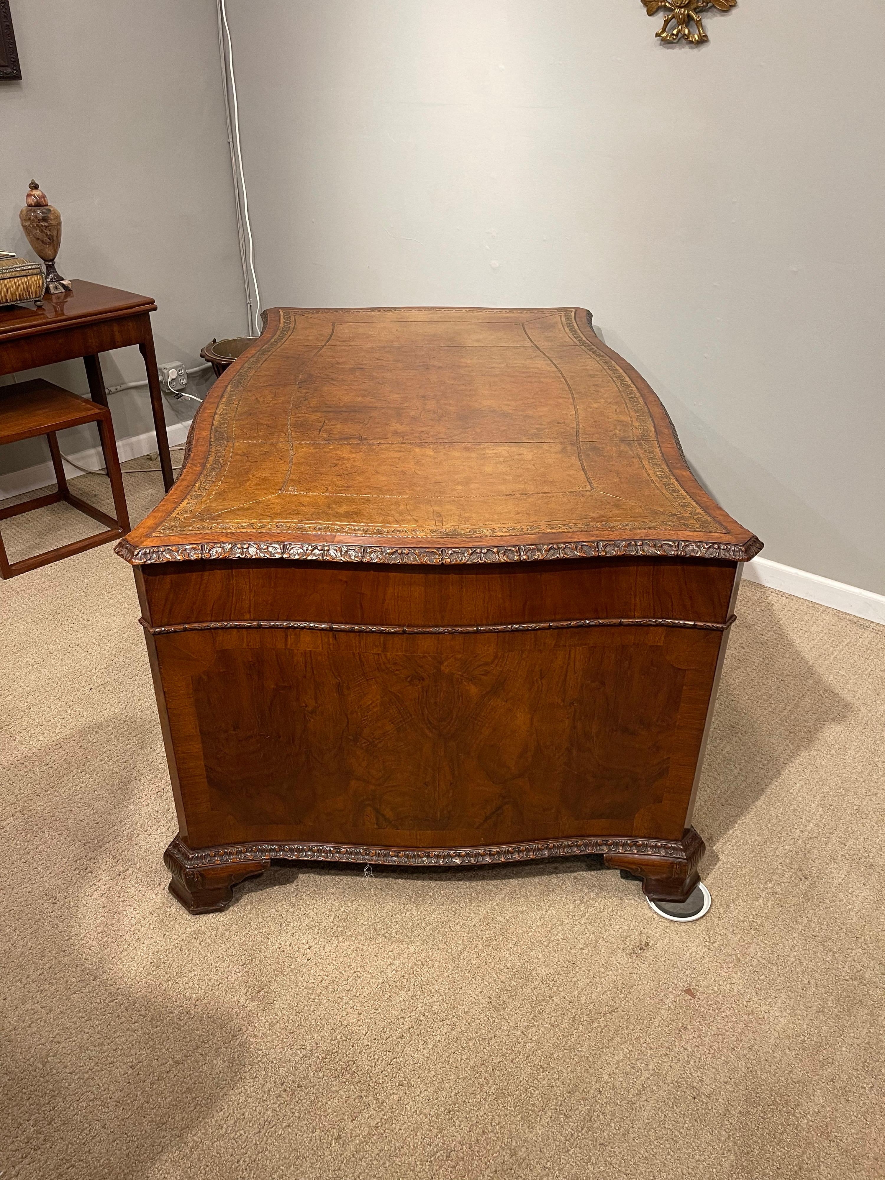 Early Victorian Burl Walnut 2 Pedestal Desk For Sale 8