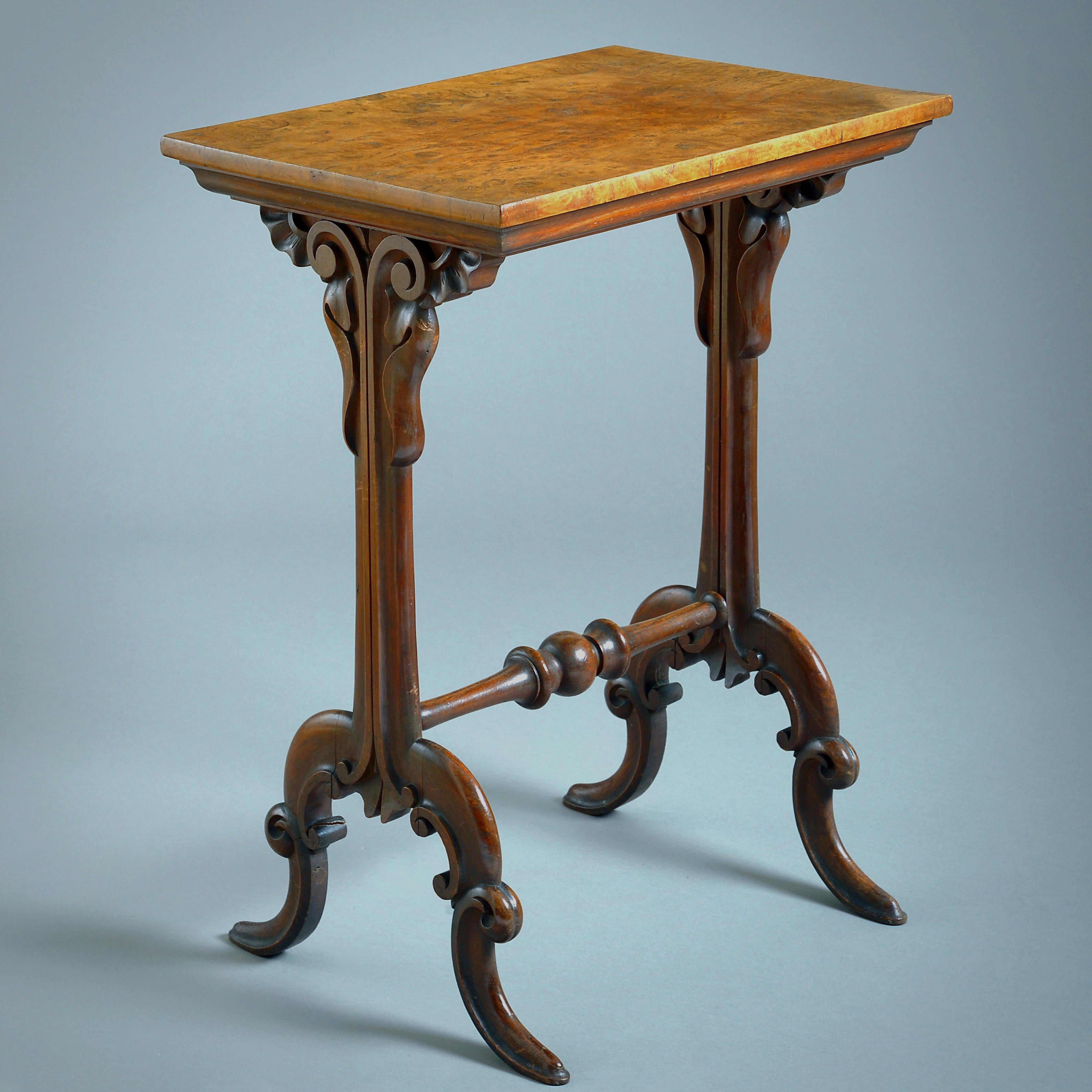 AN EARLY VICTORIAN OAK AND BURR OAK LAMP TABLE, Circa 1840.