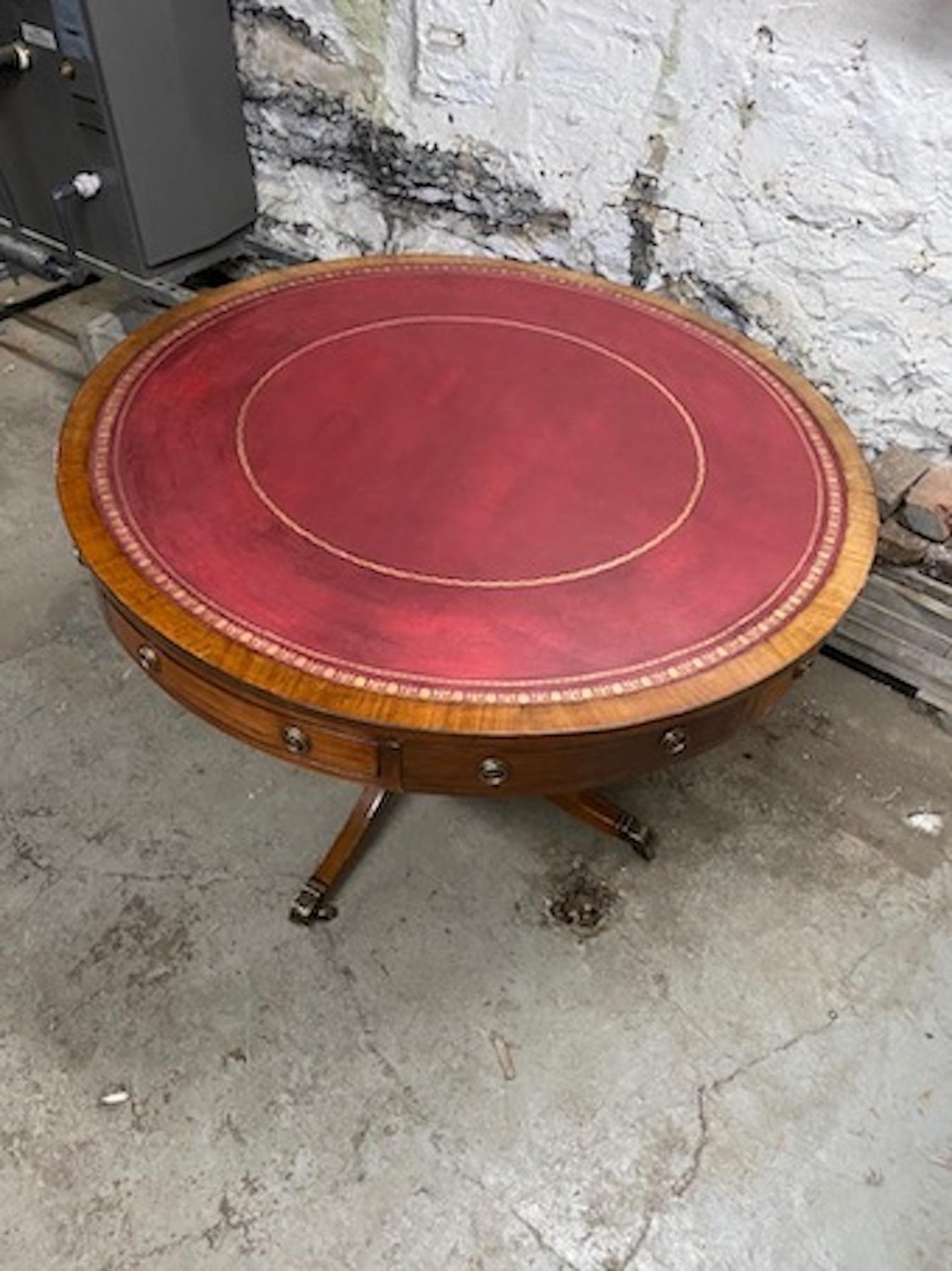 Mid-19th Century Early Victorian English Mahogany Drum Table For Sale
