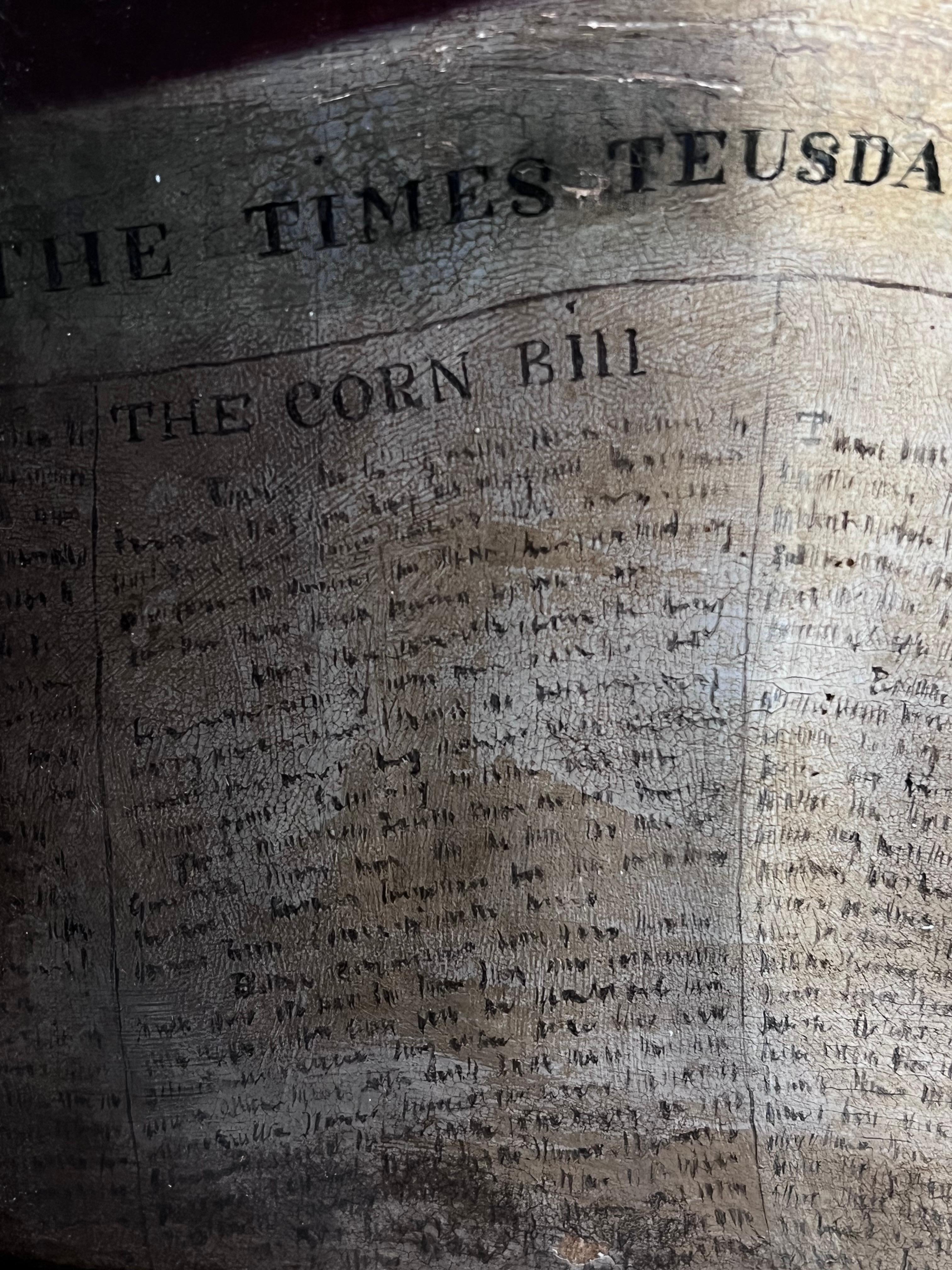 Ritratto inglese molto grande del 1840 di un gentiluomo di campagna che tiene in mano un giornale del Times in vendita 9