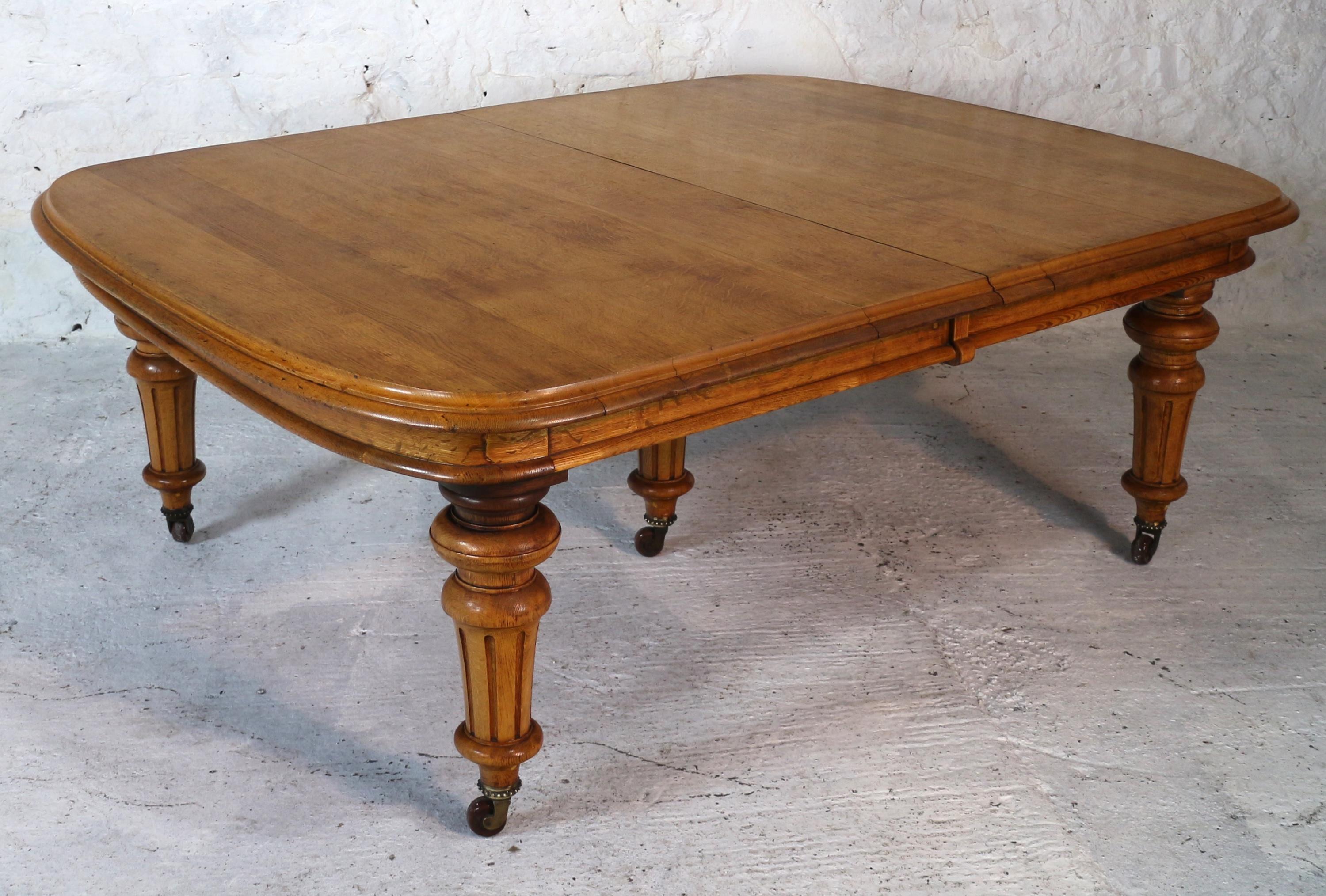 Early Victorian Extra Wide Oak Dining Table and Six Leaves, Seats 18 For Sale 8