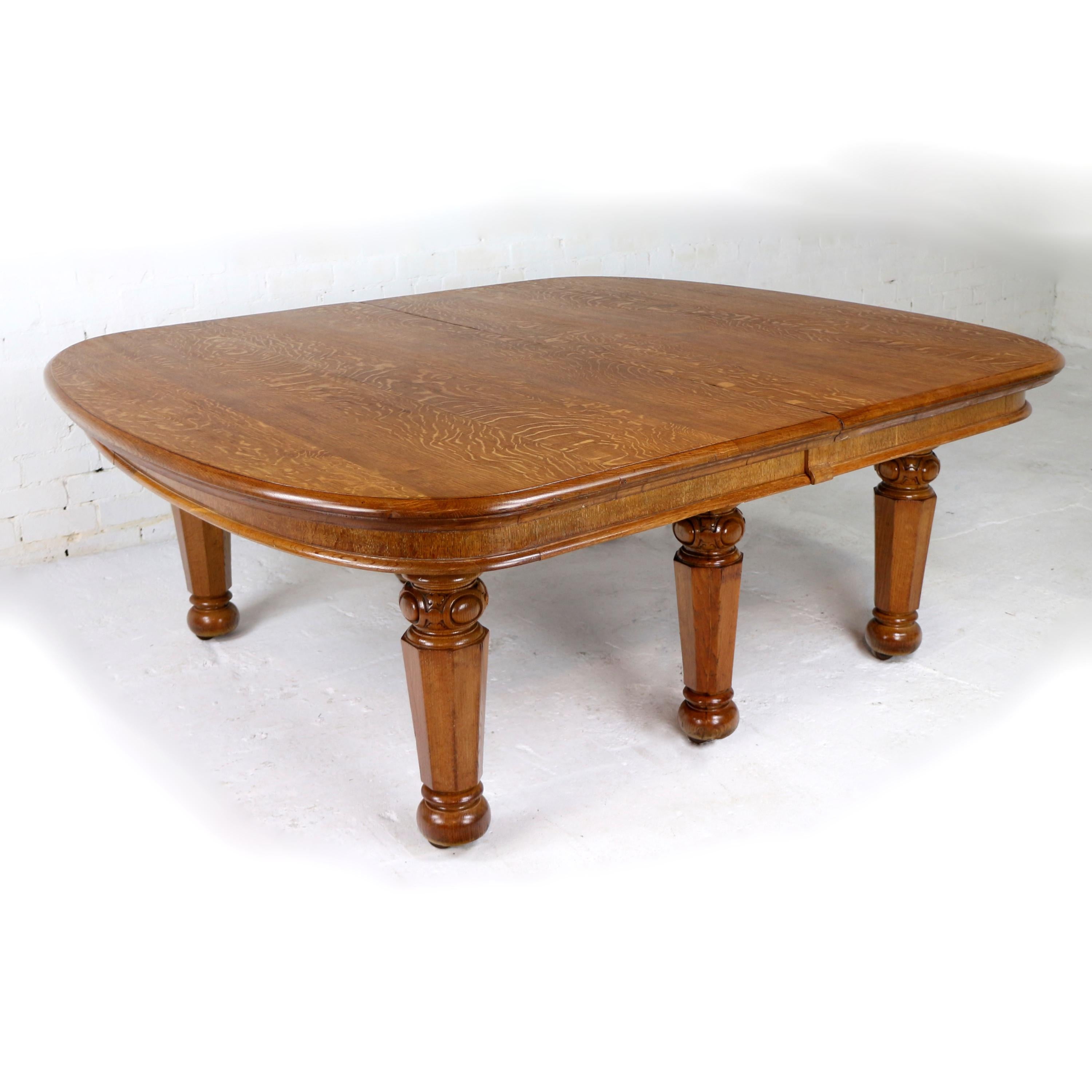 Early Victorian Extra Wide Oak Extending Dining Table and 7 Leaves 4