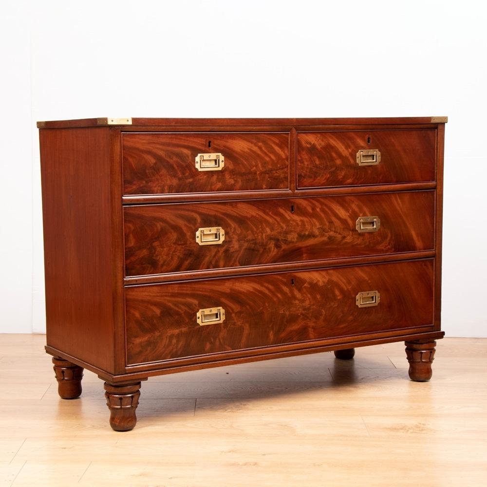 Early Victorian Flame Mahogany Chest of Drawers (Britisch)