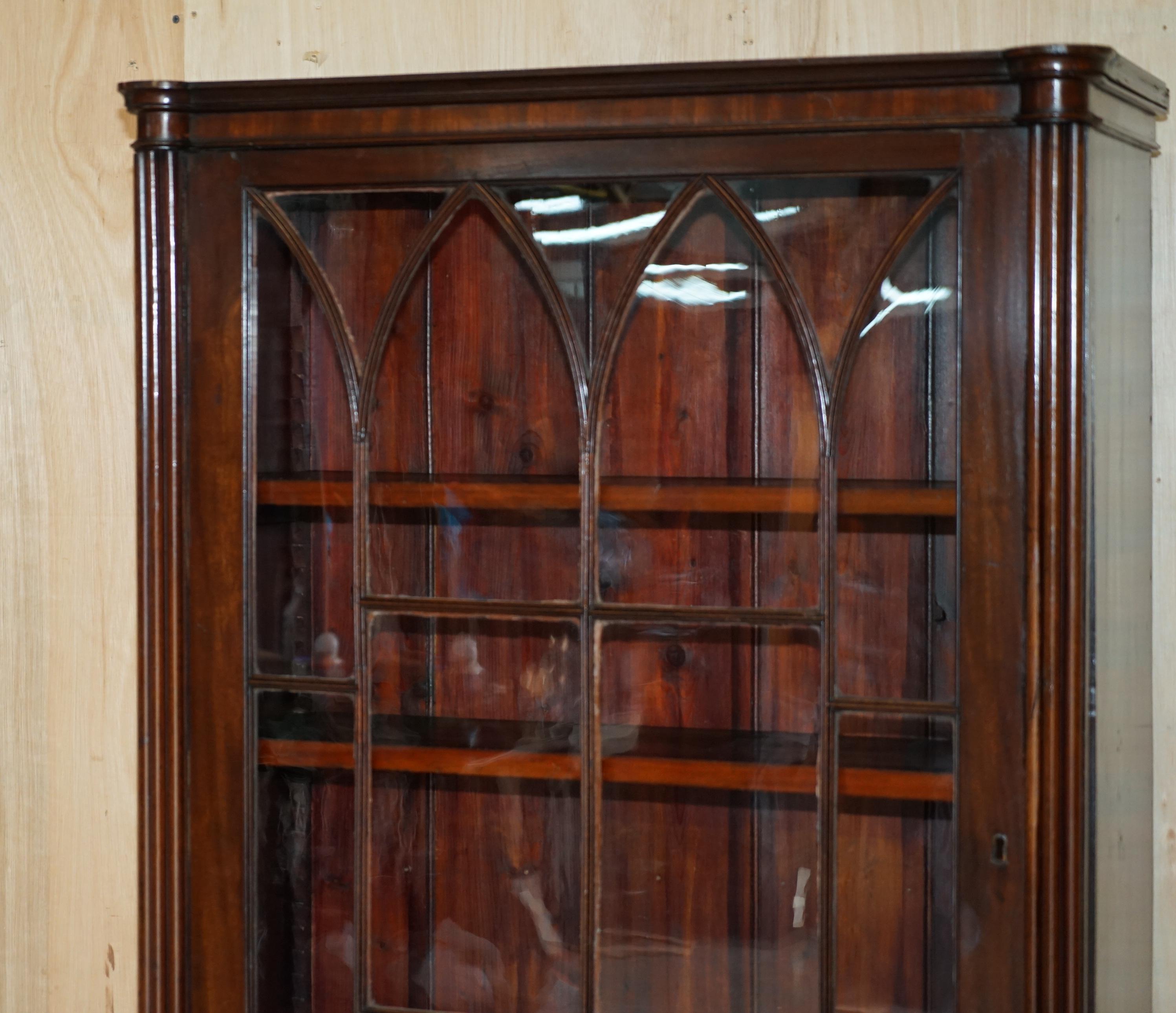 Hand-Crafted EARLY VICTORIAN GOTHiC REVIVAL ASTRAL GLAZED LIBRARY BOOKCASE WITH STEEPLE GLASS For Sale