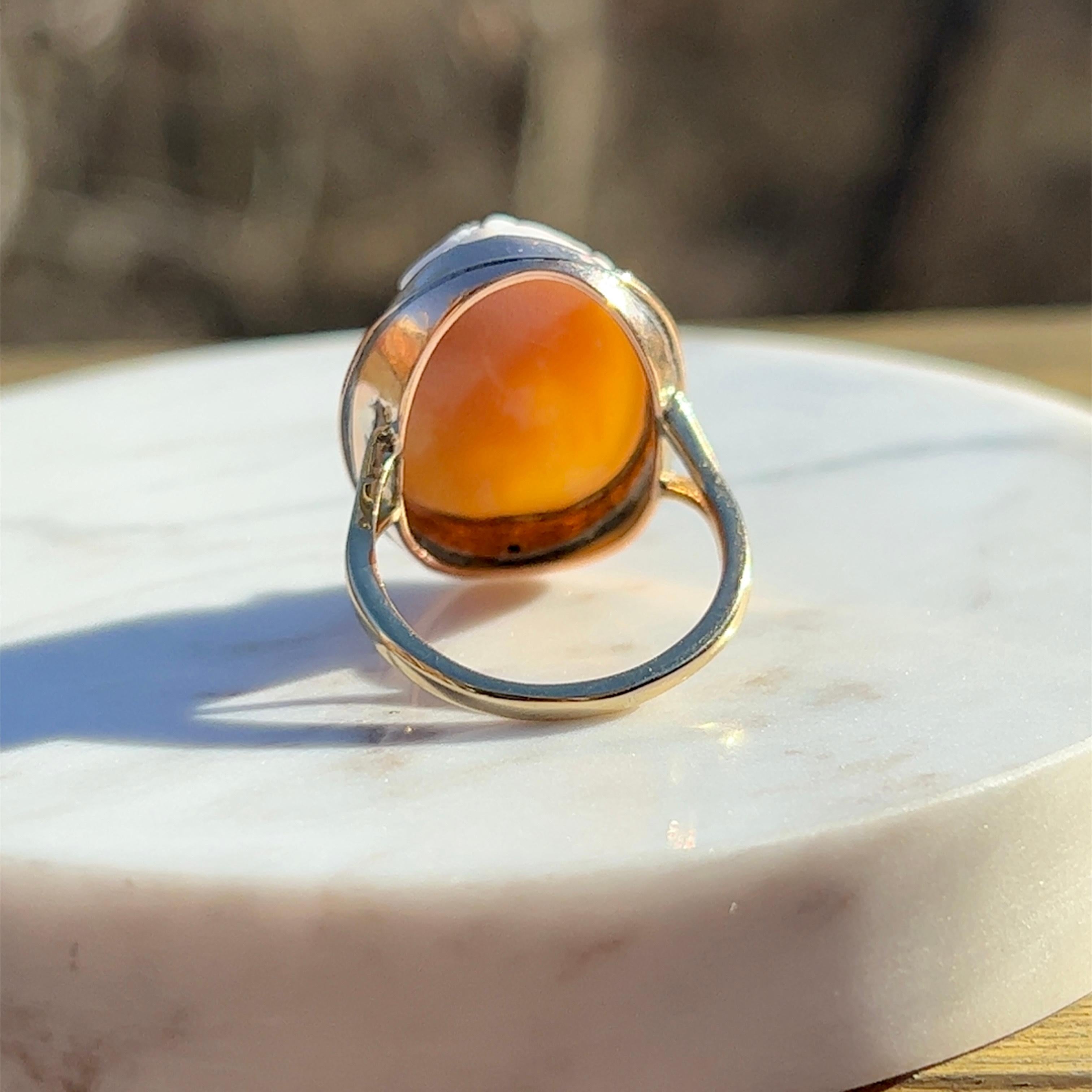 Early Victorian Hard Shell Cameo Ring in 9k Yellow Gold 3