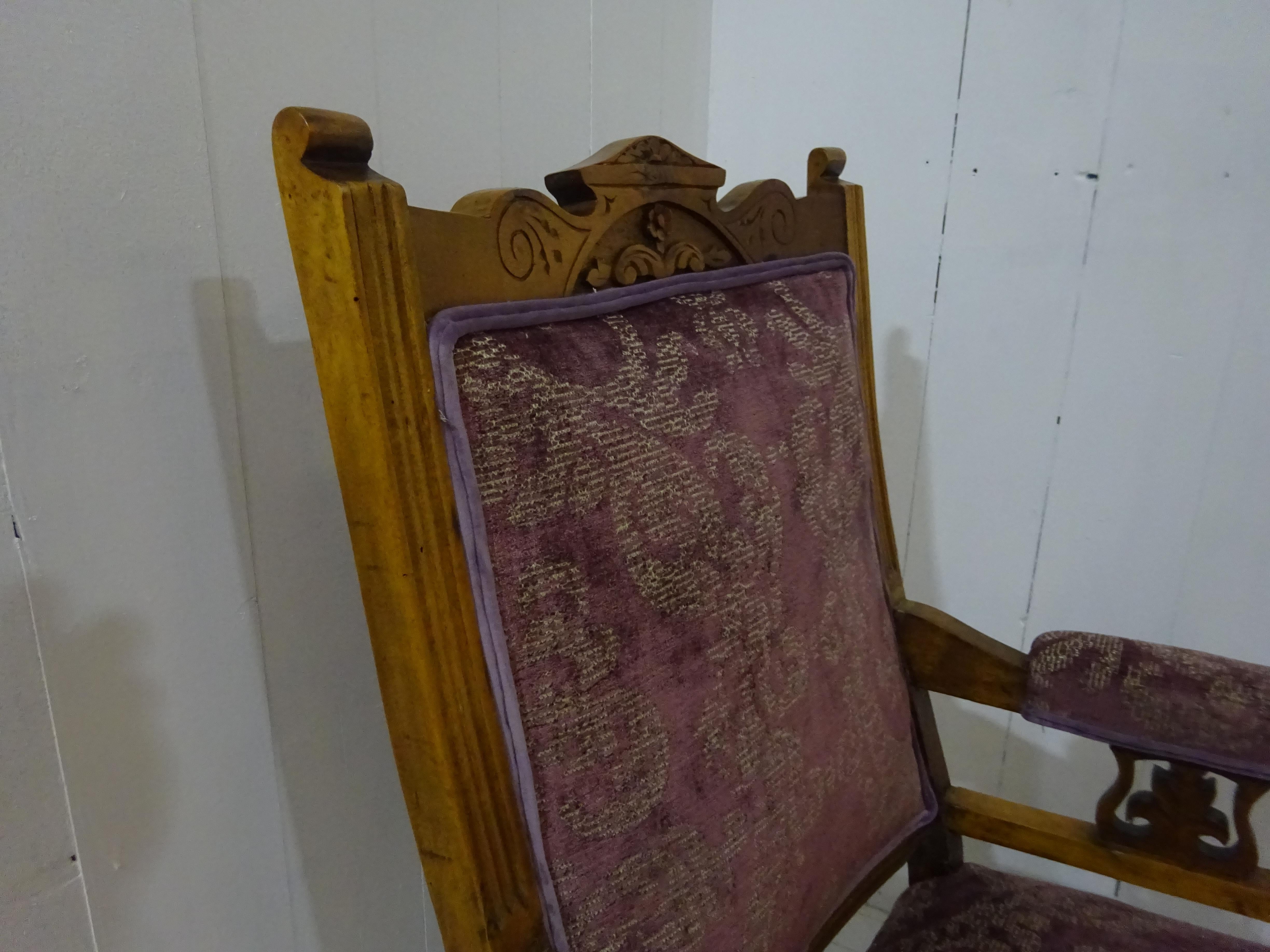 Frühviktorianischer Bibliothekssessel aus geblümter Chenille 7
