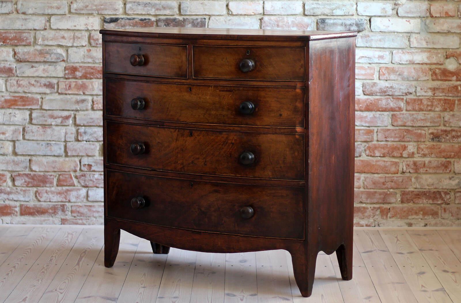 victorian bow fronted chest of drawers