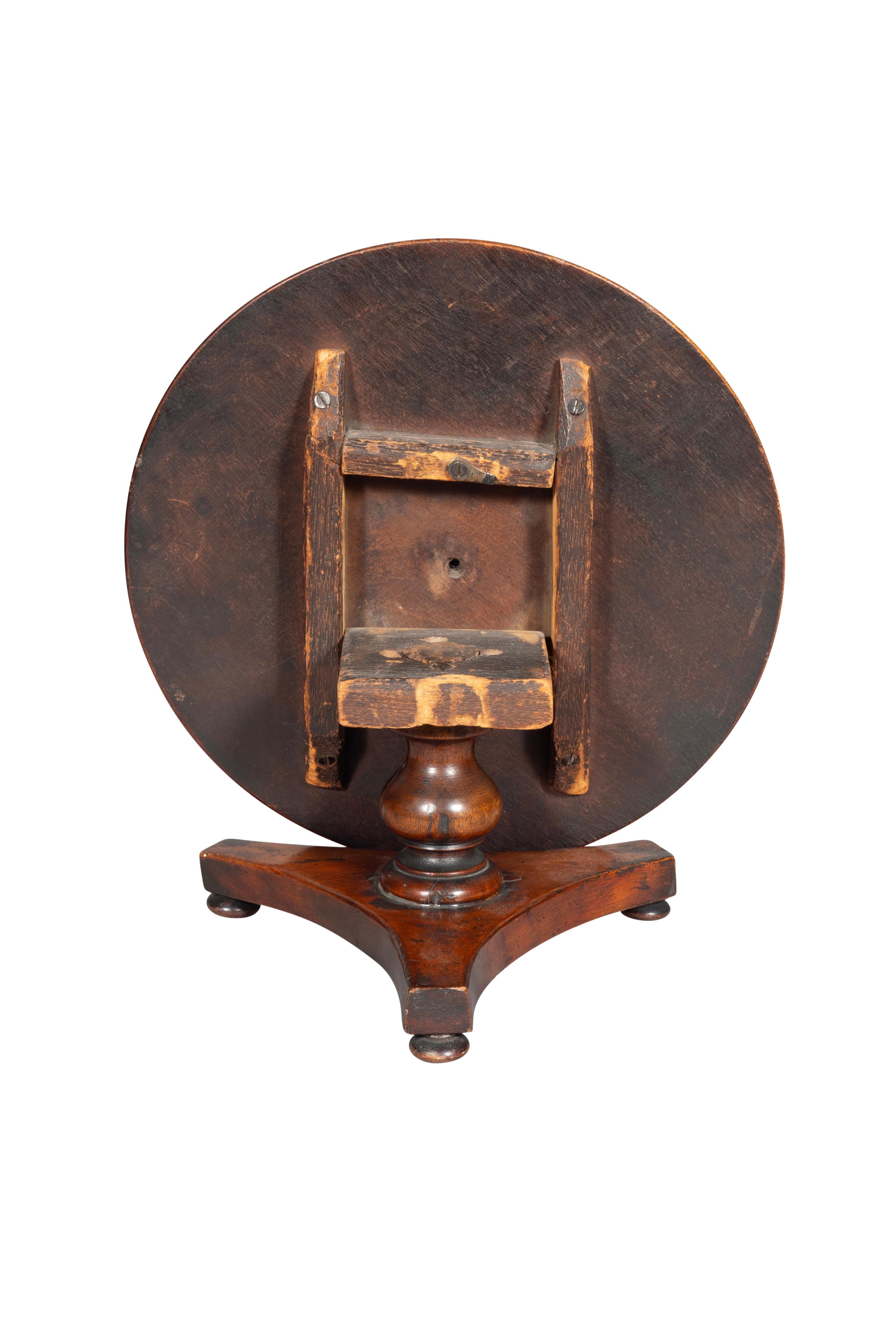 Early Victorian Mahogany Candle Riser In The Form Of A Games Table In Good Condition For Sale In Essex, MA