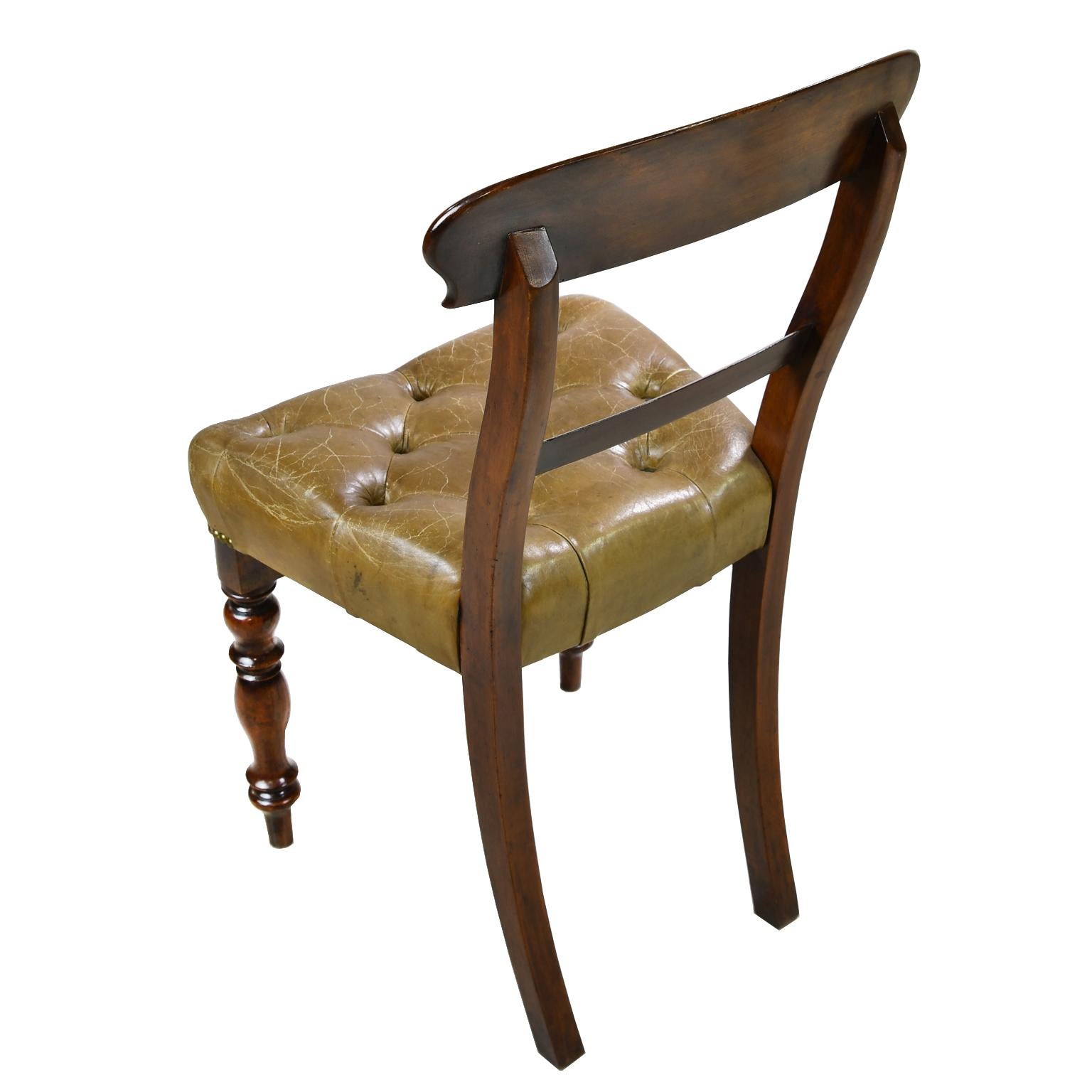 Hand-Carved Early Victorian Mahogany Chair with Tufted Leather Upholstery, England For Sale