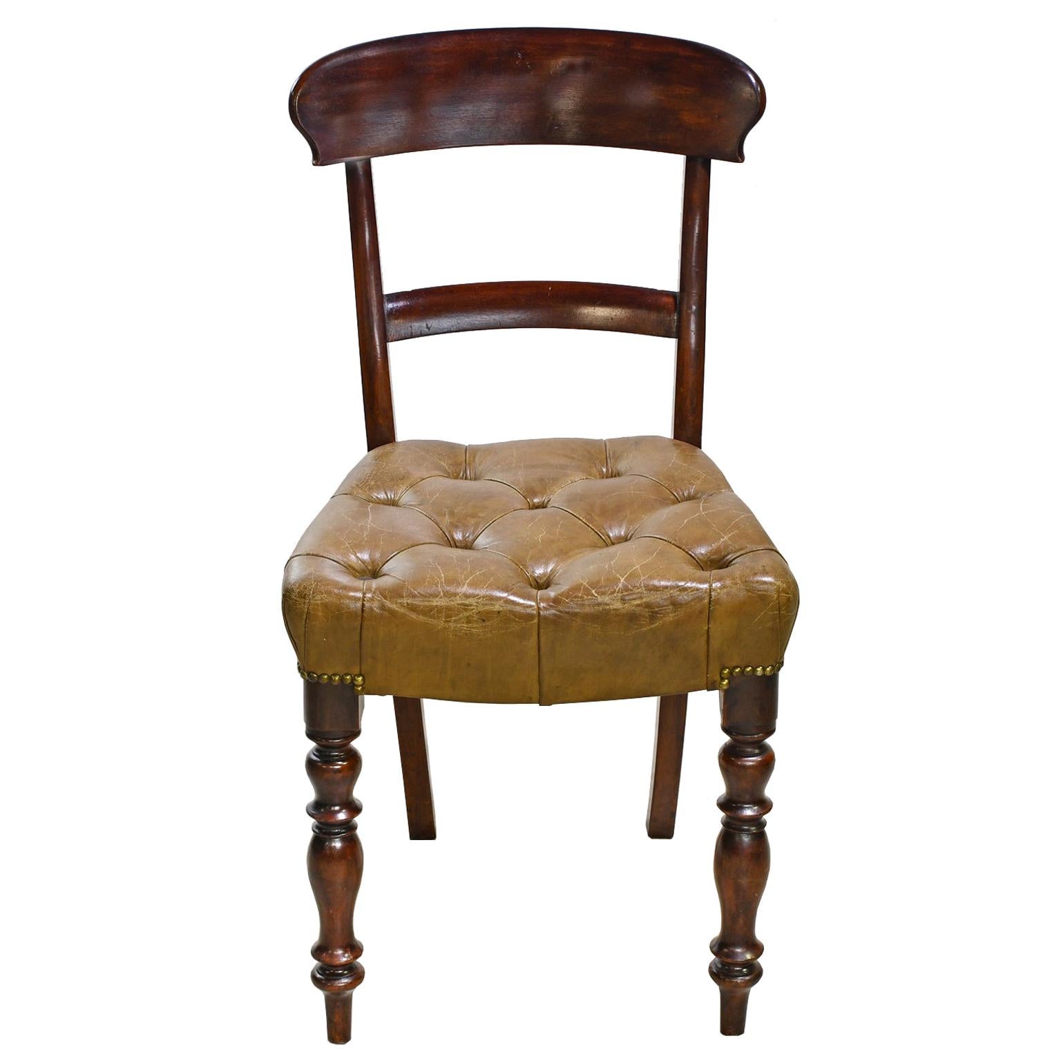 Chaise en acajou du début de l'ère victorienne avec tapisserie en cuir touffeté, Angleterre
