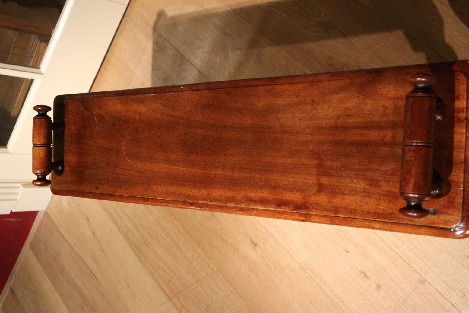 Early Victorian Mahogany Window Seat In Good Condition In Eindhoven, NL