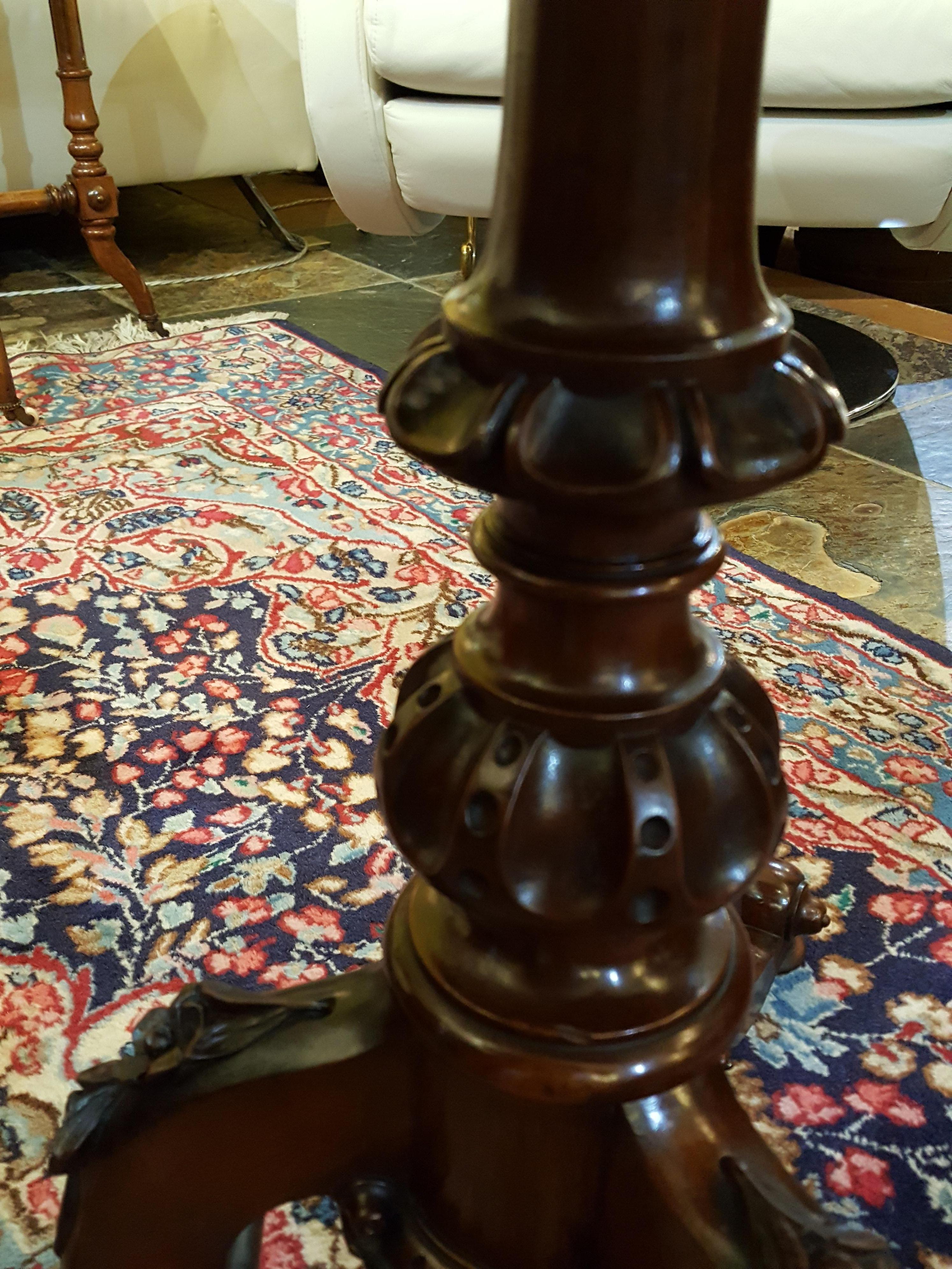 Early Victorian Marquetry Centre Table In Good Condition In Altrincham, Cheshire