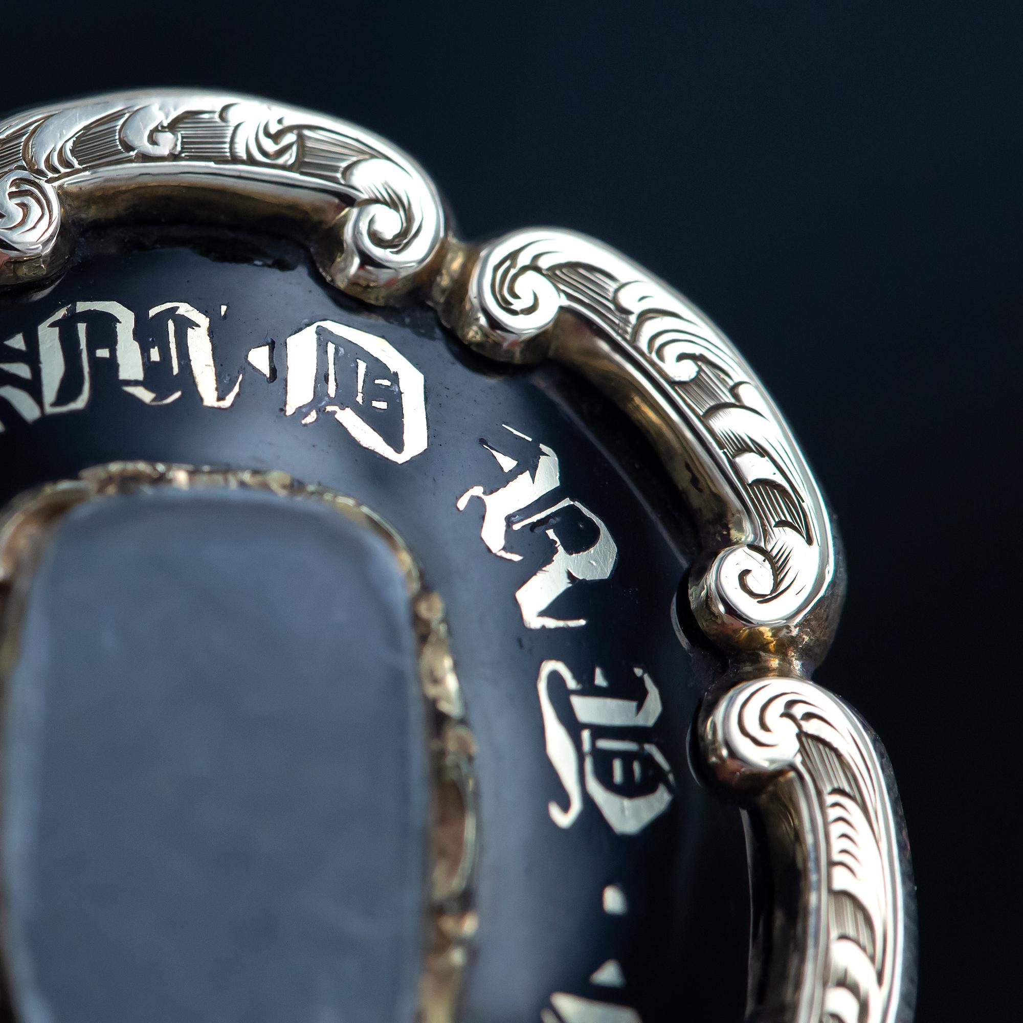 Early Victorian Memorial Brooch Circa 1840 7