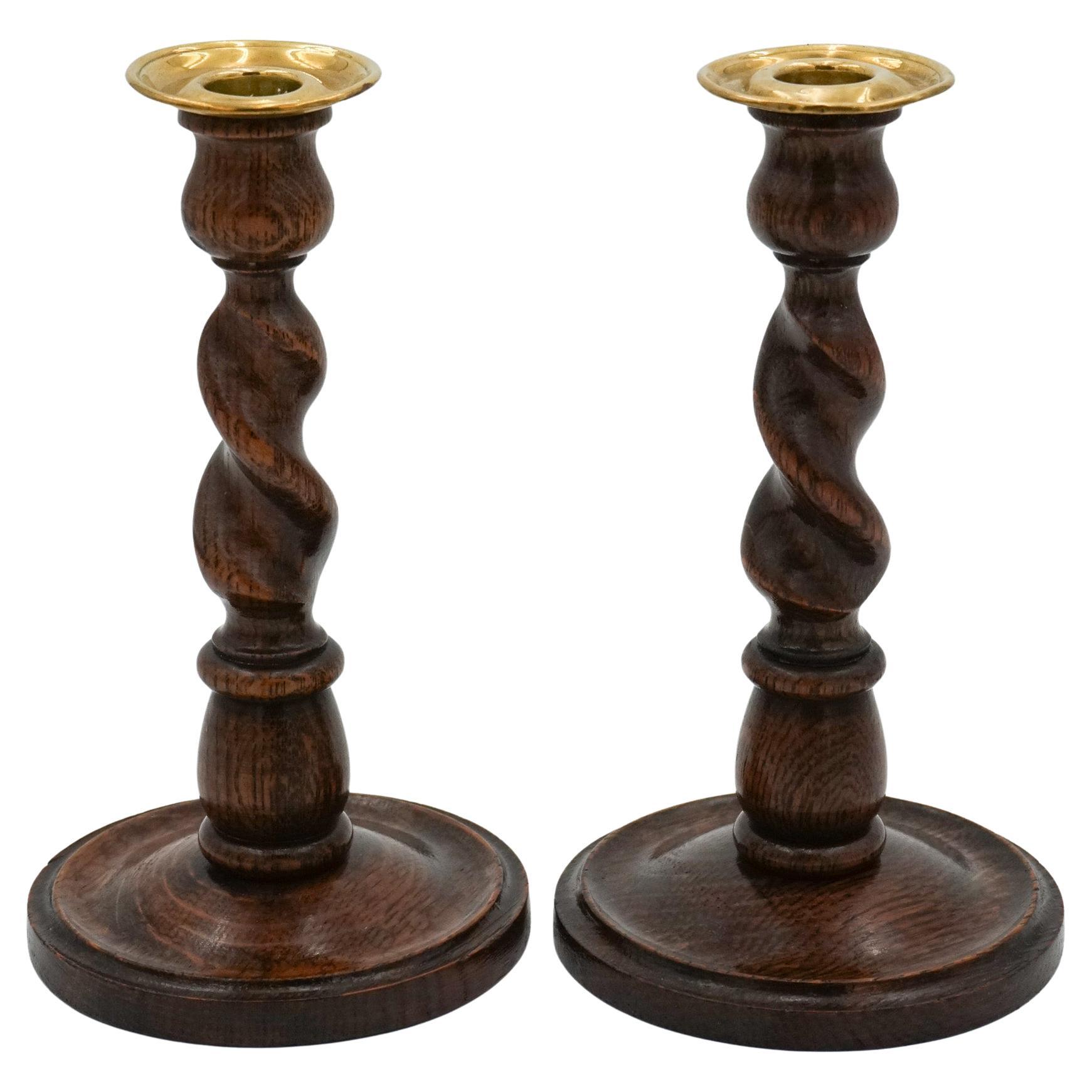 EARLY ViCTORIAN PAIR OF ENGLISH OAK BARLEY TWIST CANDLE STICKS