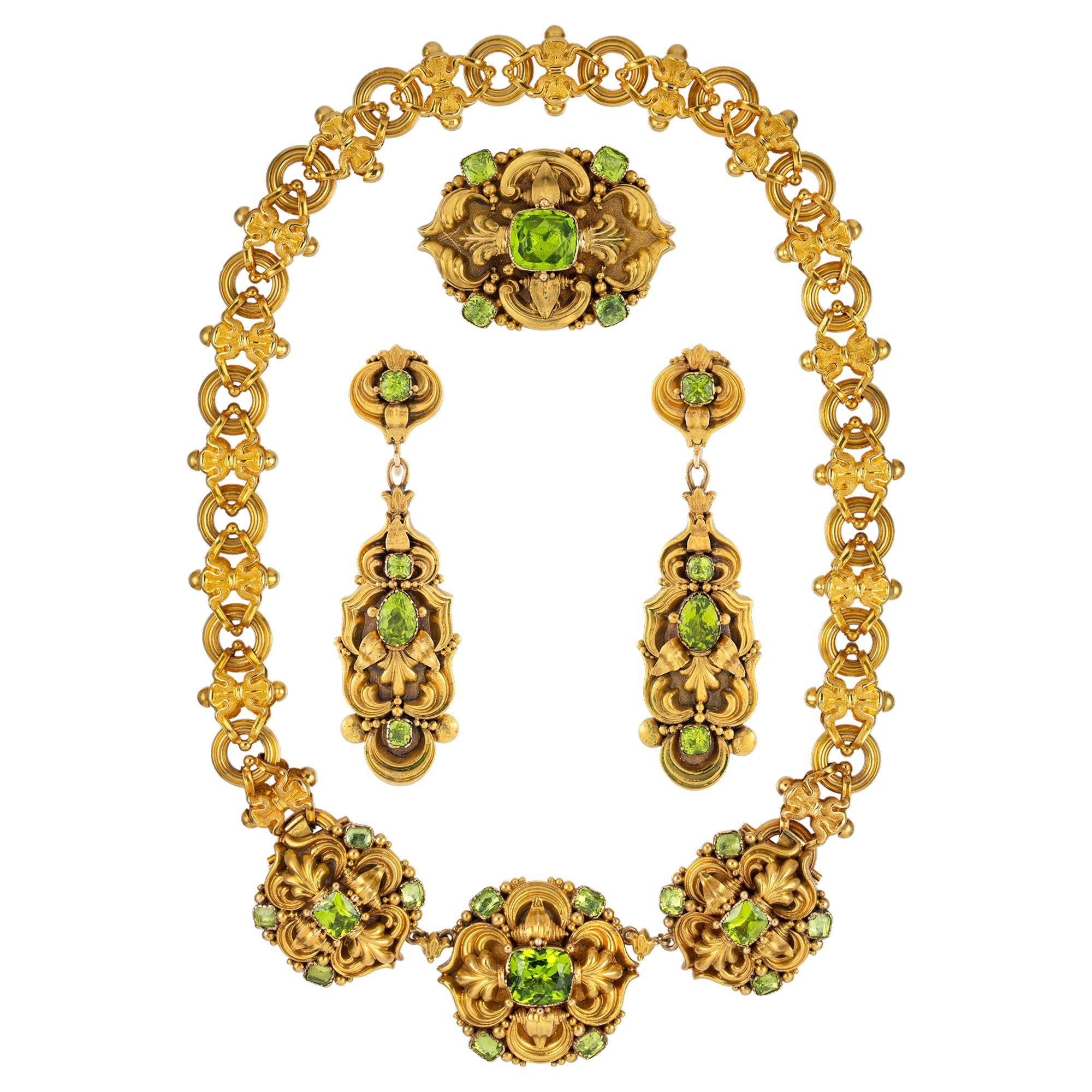 Early Victorian Peridot and Gold Parure For Sale