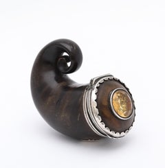 Early Victorian Period Sterling Silver-Mounted Snuff Mull Having a Hinged Lid