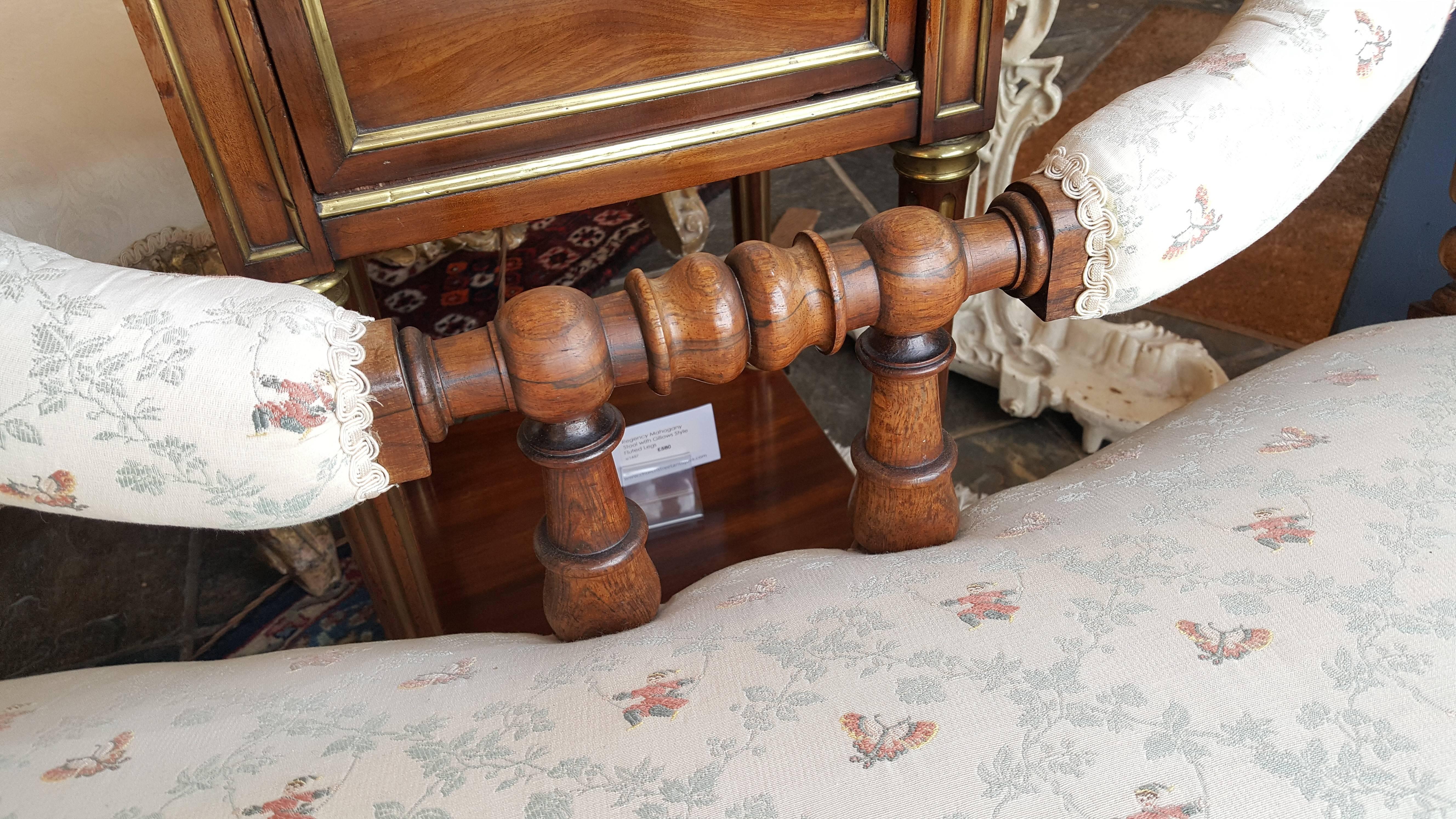 Early Victorian Rosewood Two-Seat Settee In Excellent Condition In Altrincham, Cheshire