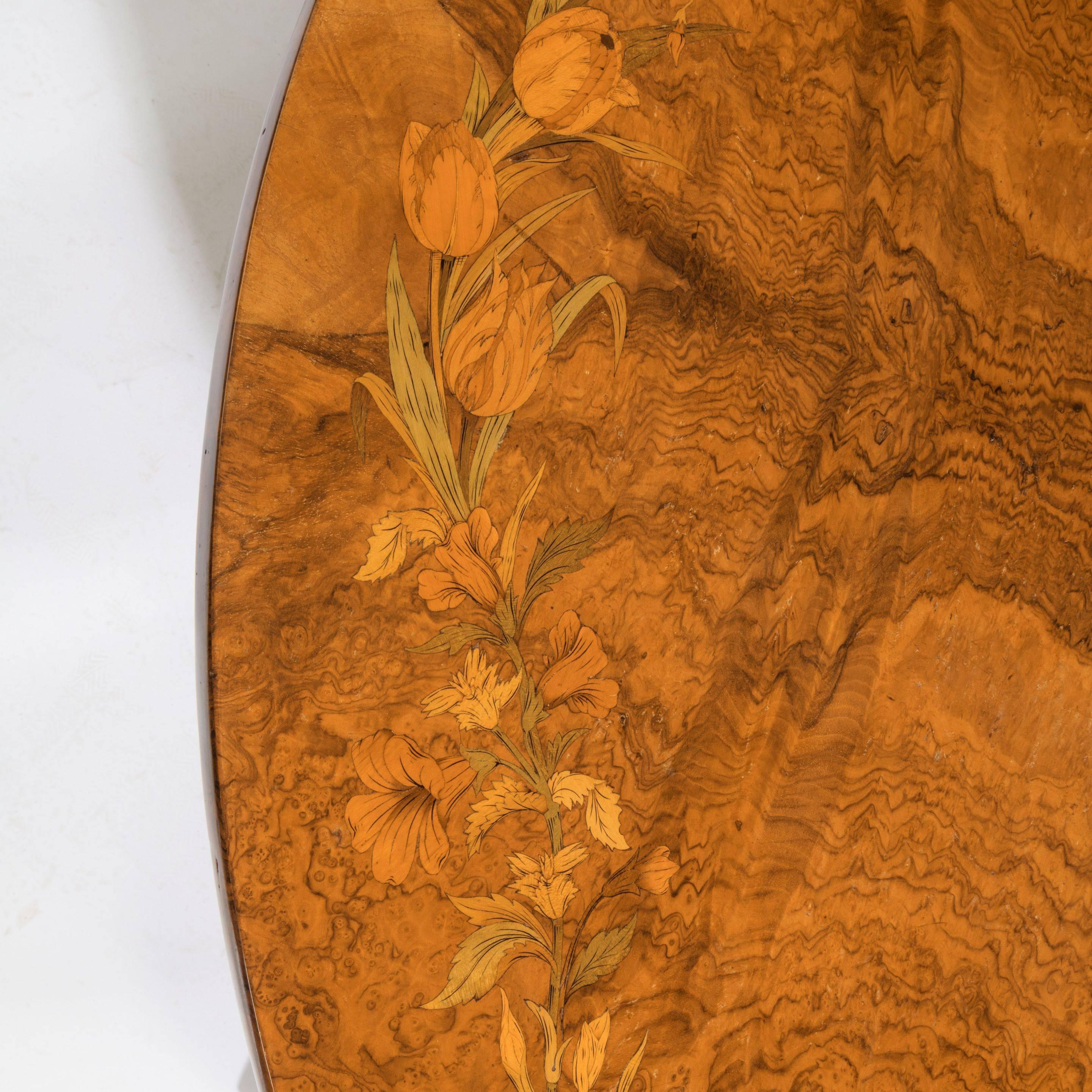 English Early Victorian Walnut Marquetry Centre Table For Sale