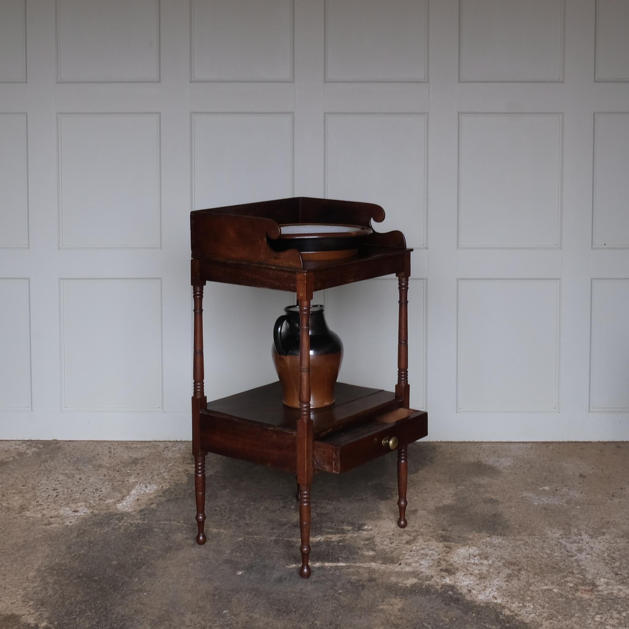 Early Victorian Washstand In Good Condition For Sale In Kettering, GB