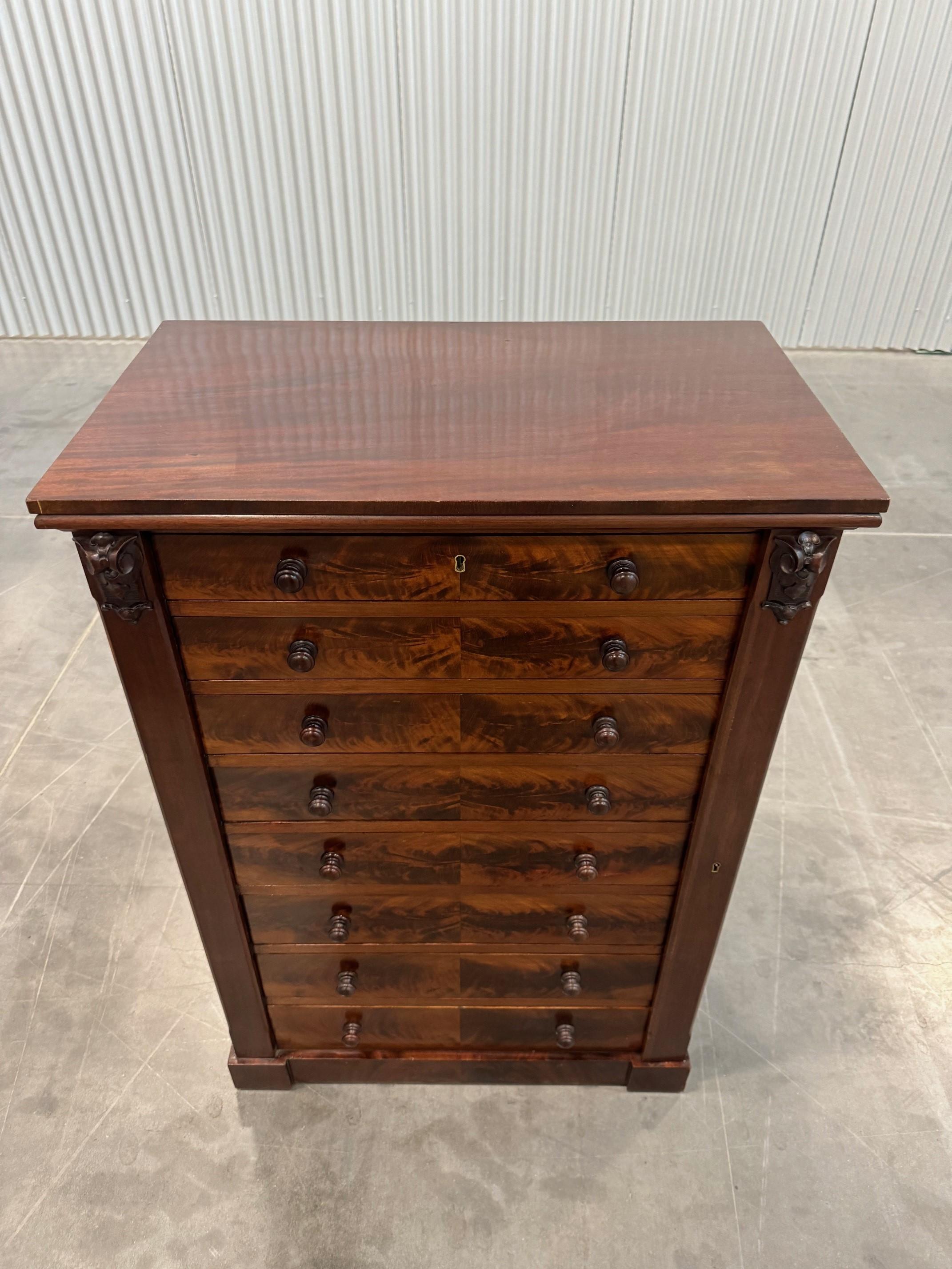 English Early Victorian Wellington Chest with 8 Drawers For Sale