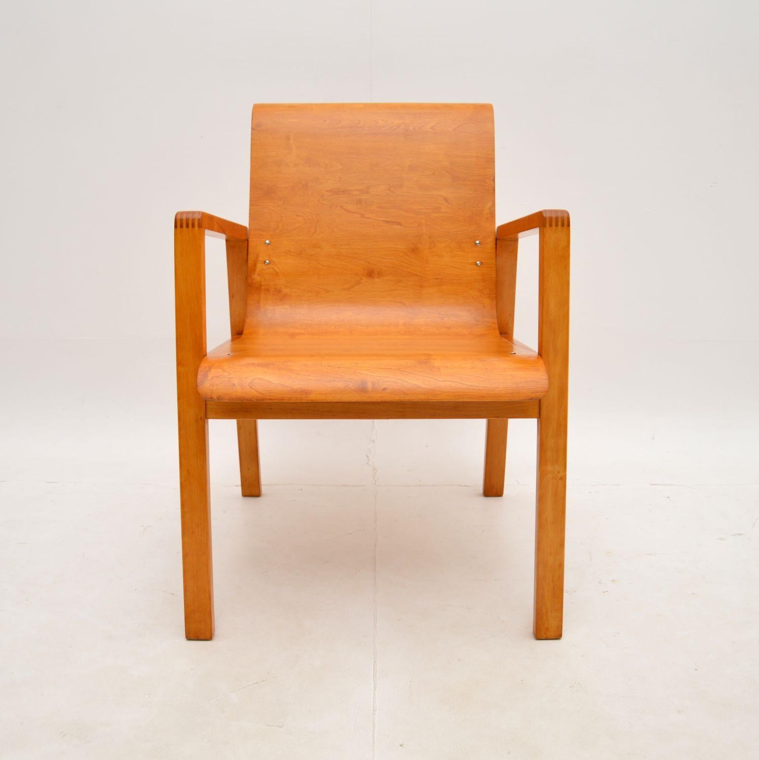 A stunning and iconic early vintage Alvar Aalto Hallway chair model 403. This was originally designed in 1929, this model is early and dates from around the 1930-50’s. It was made in Finland by Finmar.

When we obtained this, someone had painted it