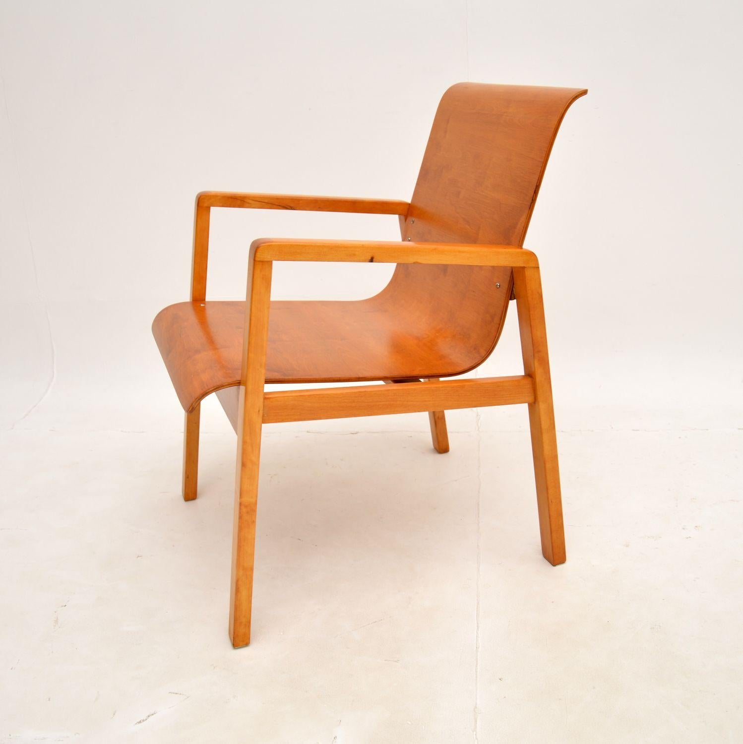 Wood Early Vintage Alvar Aalto Hallway Chair Model 403 For Sale